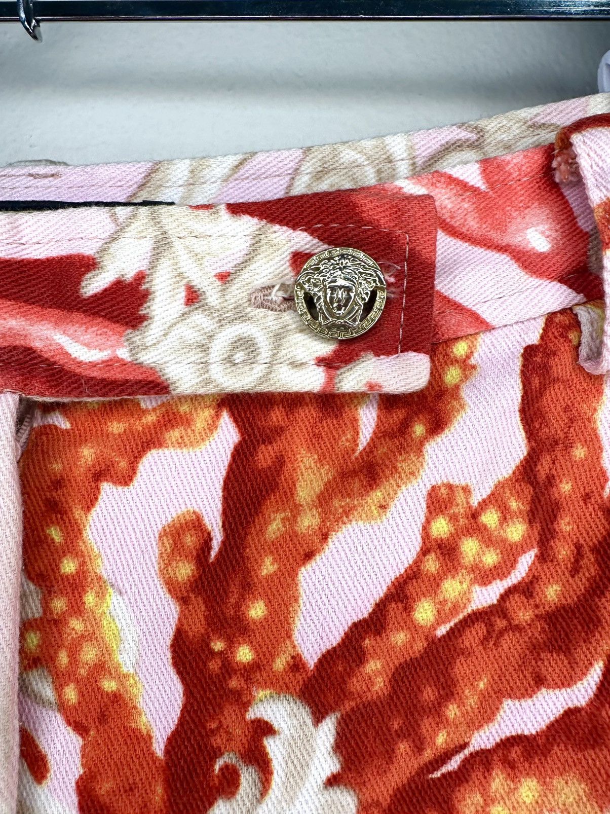 Versace Versace Barocco Sea Print Shorts Size 28" / US 6 / IT 42 - 2 Thumbnail
