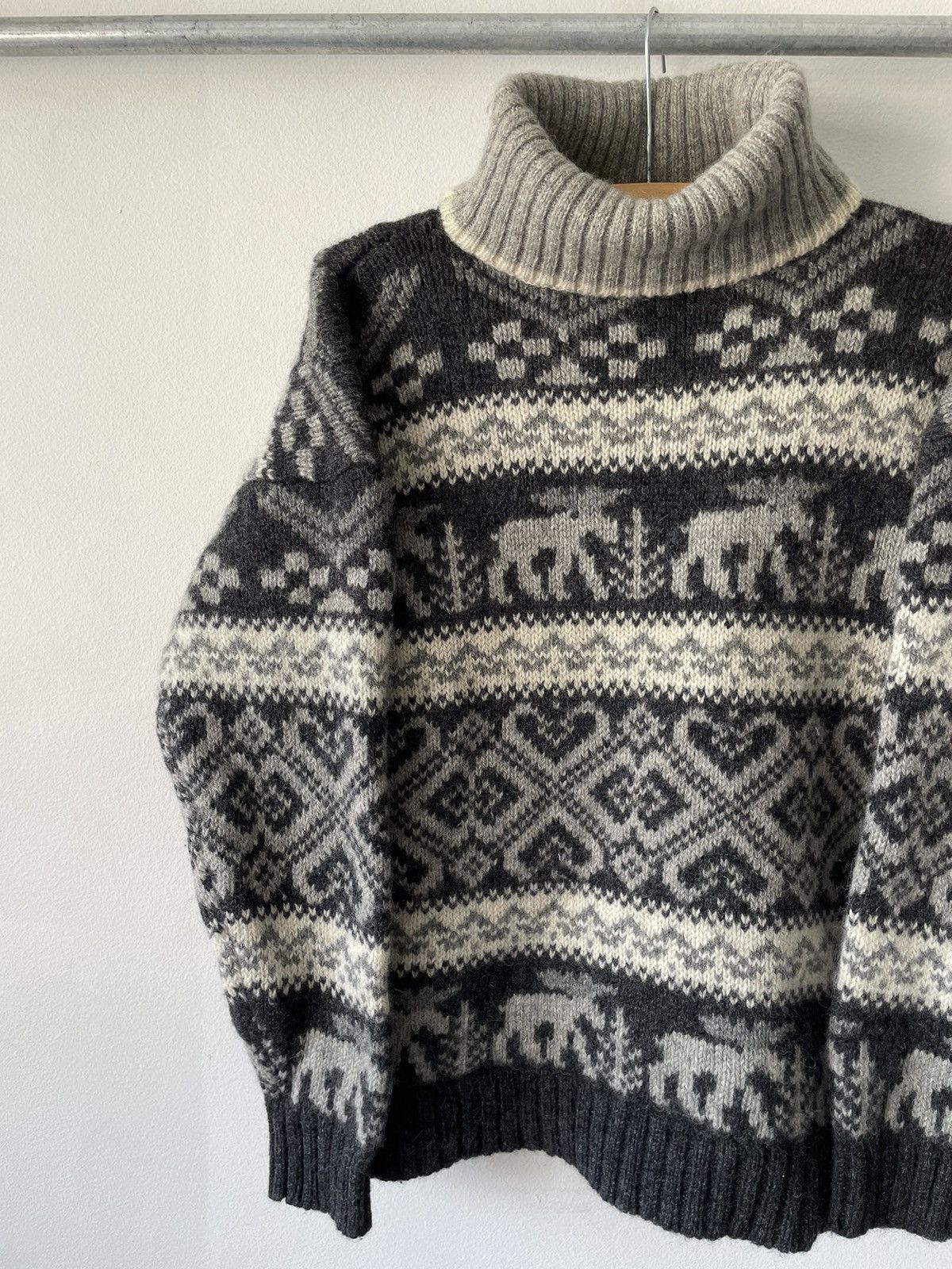 Eddie Bauer Vintage 1992 Eddie Bauer Moose Turtleneck Knit Sweater Size US L / EU 52-54 / 3 - 2 Thumbnail