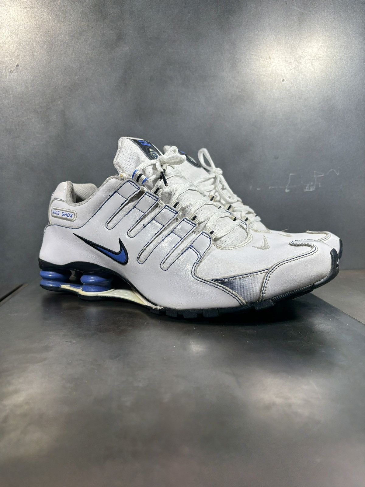 Nike 2008 Nike Shox NZ EU Patent Leather Vintage Y2K 325201-141 Size US 11 / EU 44 - 4 Thumbnail