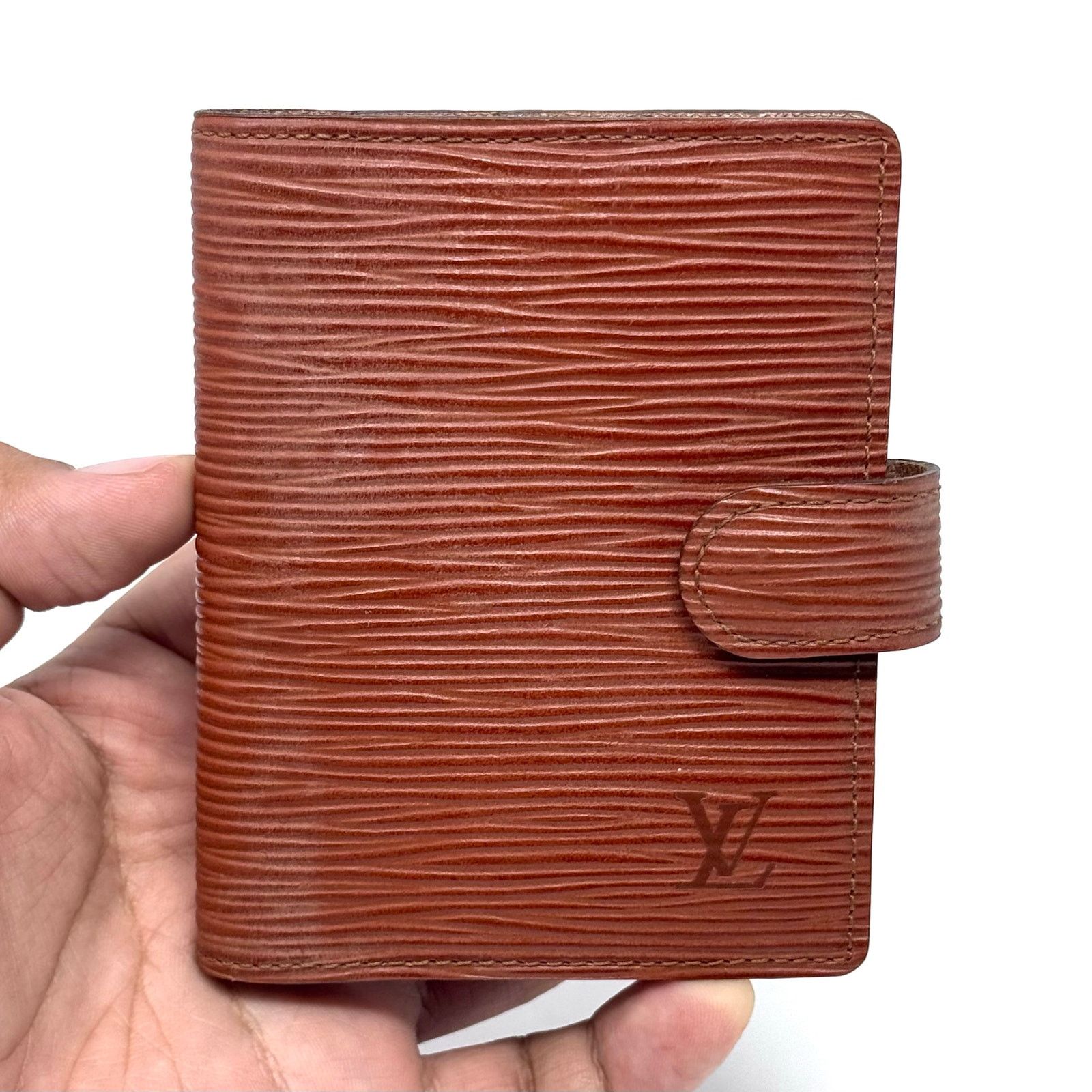 Louis Vuitton Louis Vuitton Epi Buckle Wallet Size ONE SIZE - 4 Thumbnail