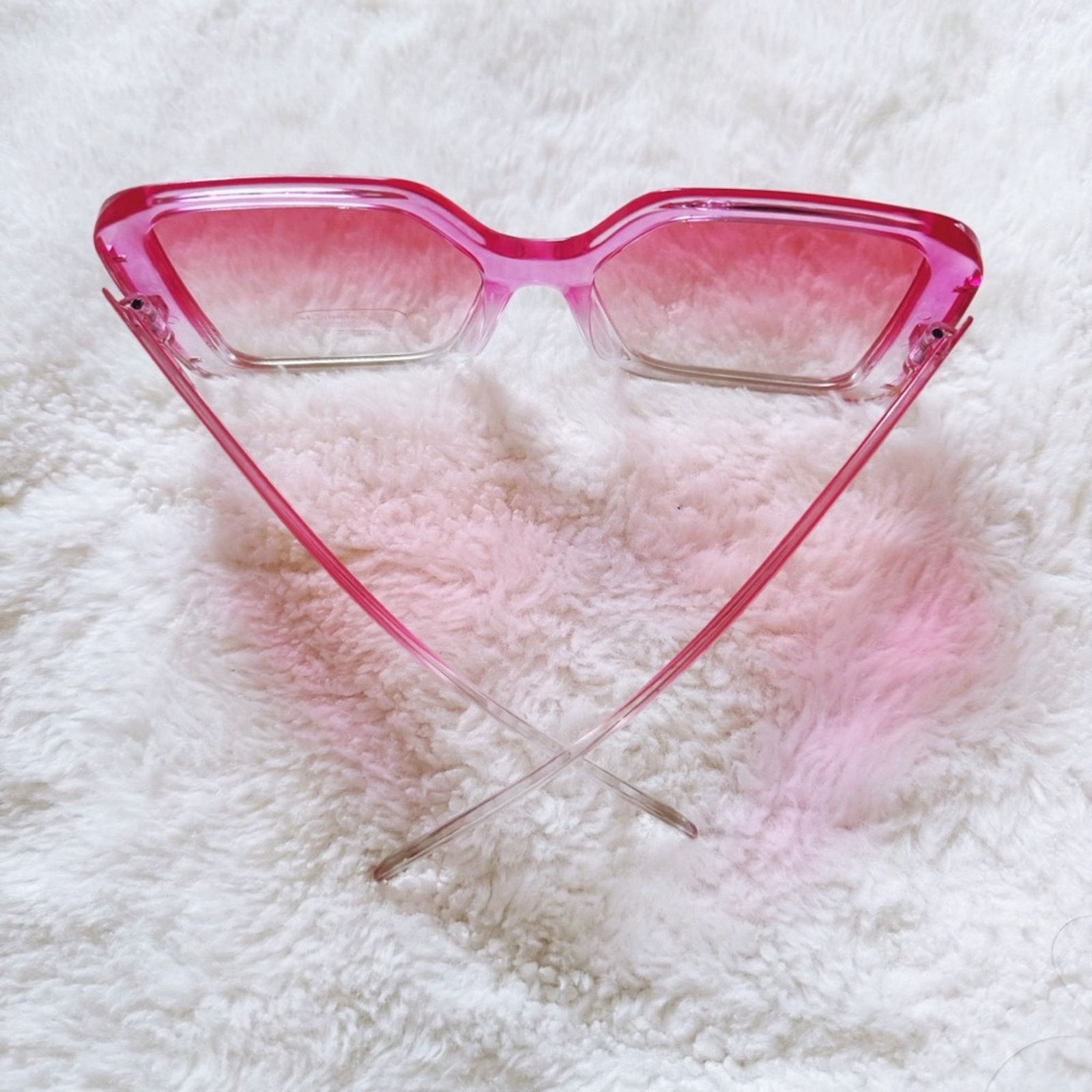 Other Junia Clear Pink Oversized Sunglasses Size ONE SIZE - 9 Thumbnail