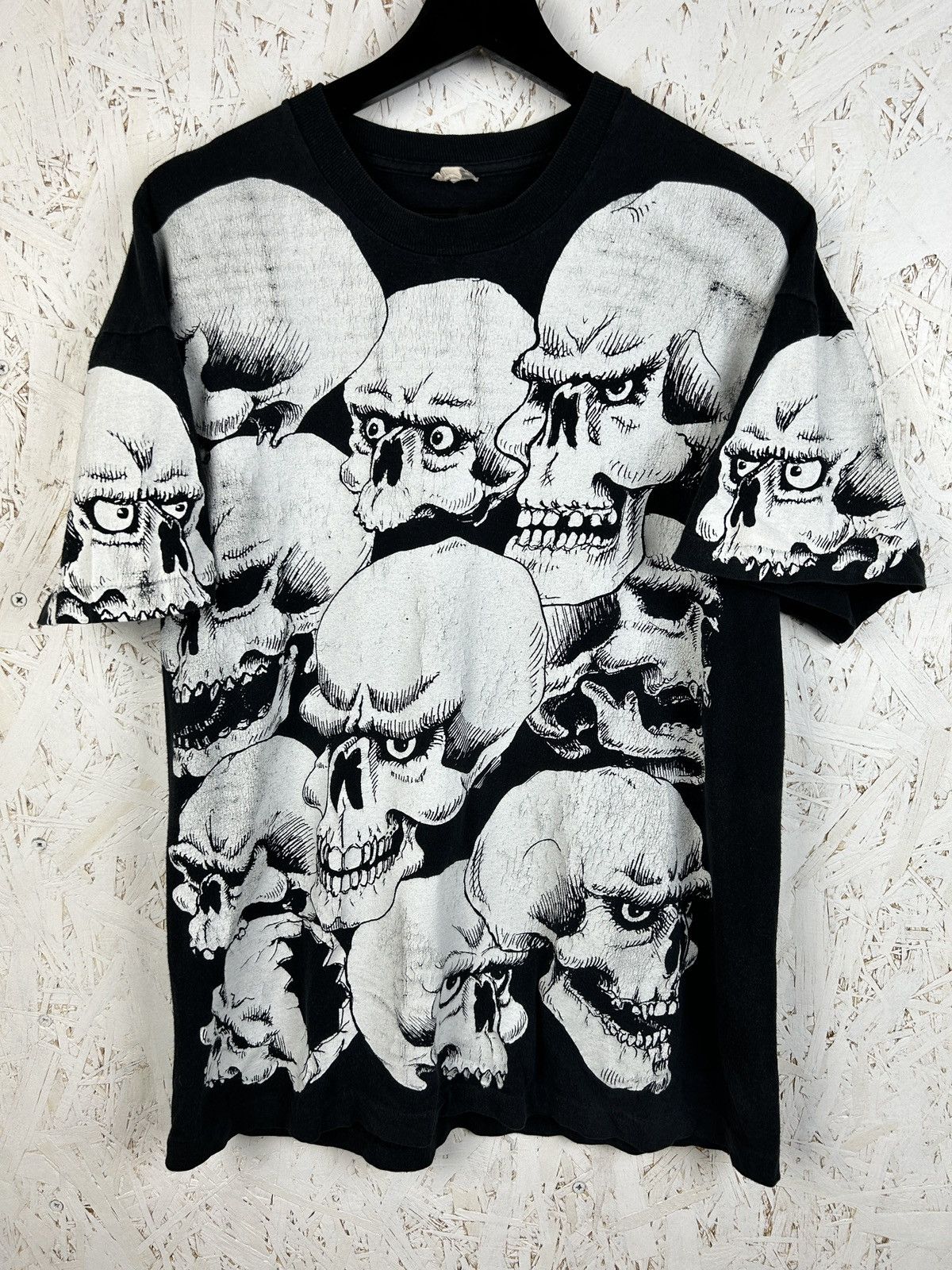 90s Vintage Skulls AOP Allover Print Screen Stars Art Tee