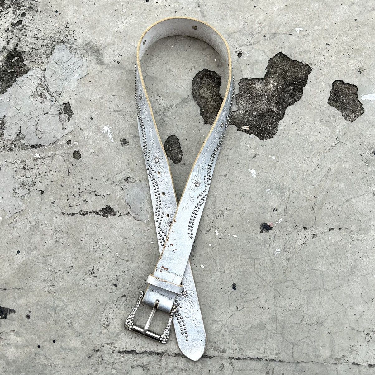 Japanese Brand Vintage y2k Studed Belt Leather Size ONE SIZE - 2 Thumbnail
