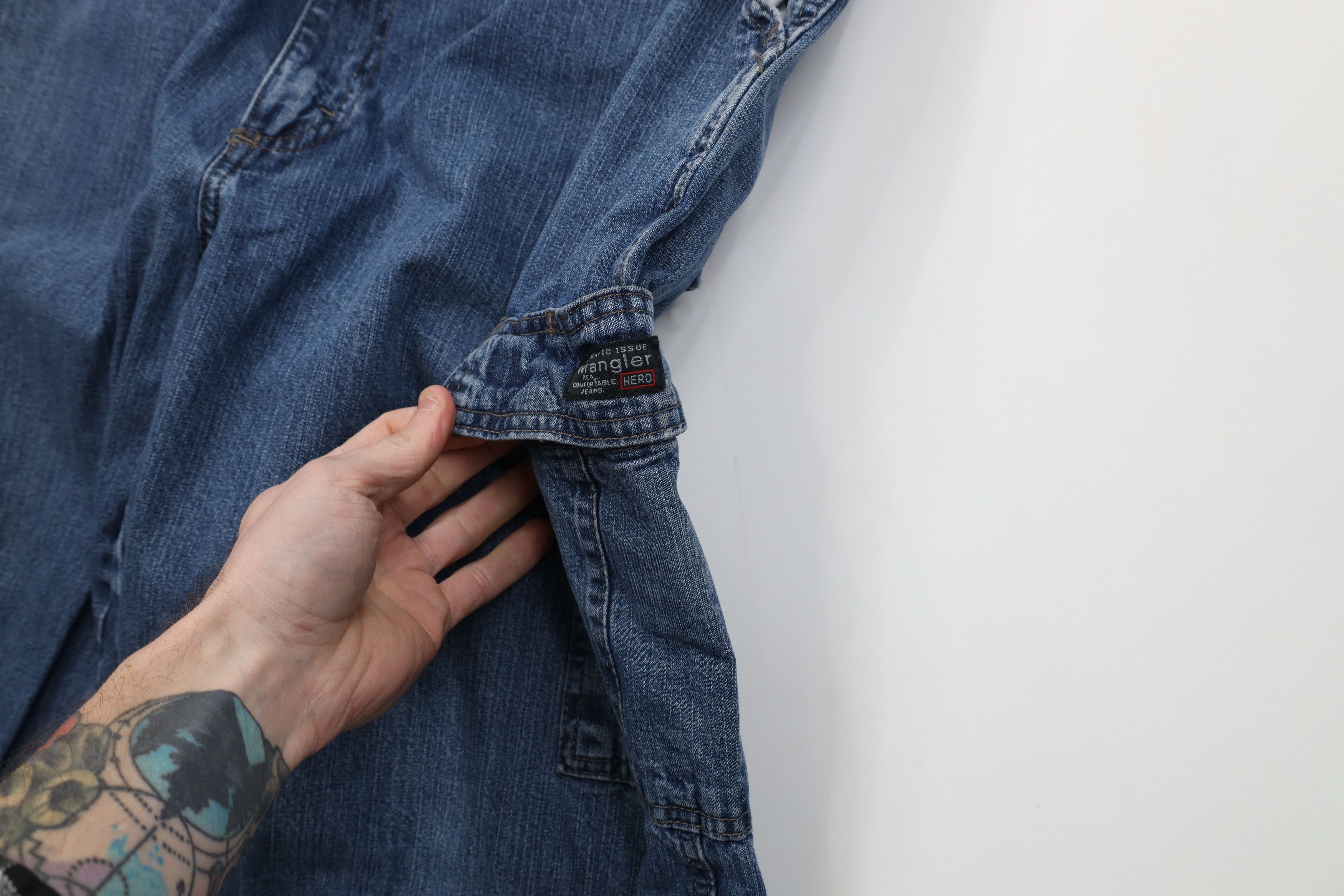 Wrangler Vintage Wrangler Fit Wide Leg Dungaree Cargo Jeans Blue Size US 40 / EU 56 - 8 Thumbnail