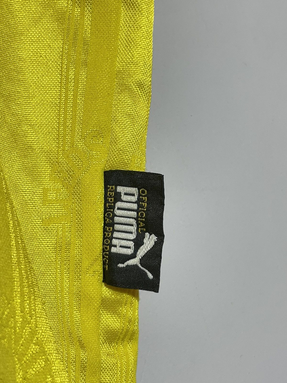 Puma × Vintage Leeds United Puma 1996/97 Away Vintage Football Shirt Size US L / EU 52-54 / 3 - 11 Thumbnail