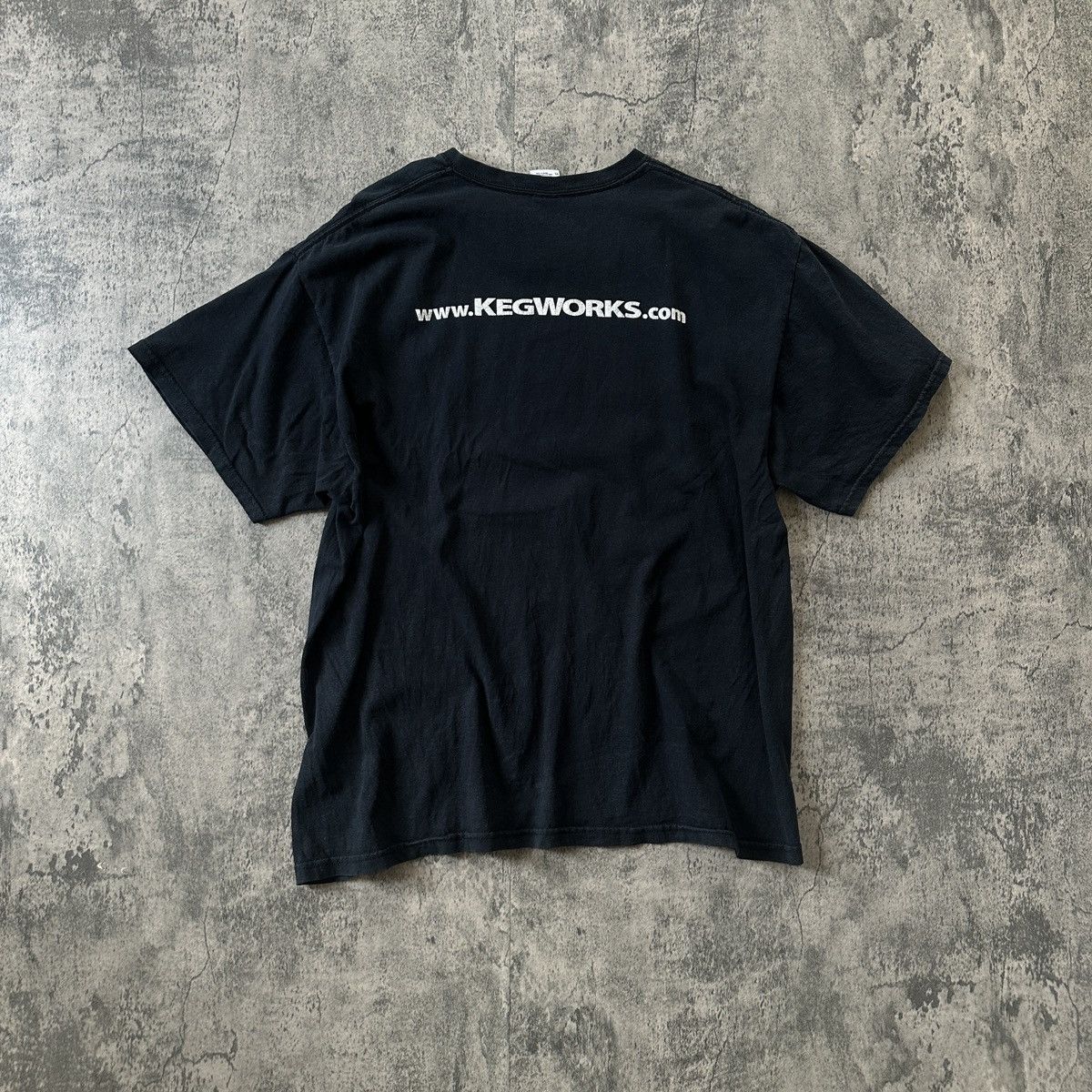 Vintage 2000s Faded “Keg Security” Tee Size US XL / EU 56 / 4 - 4 Thumbnail