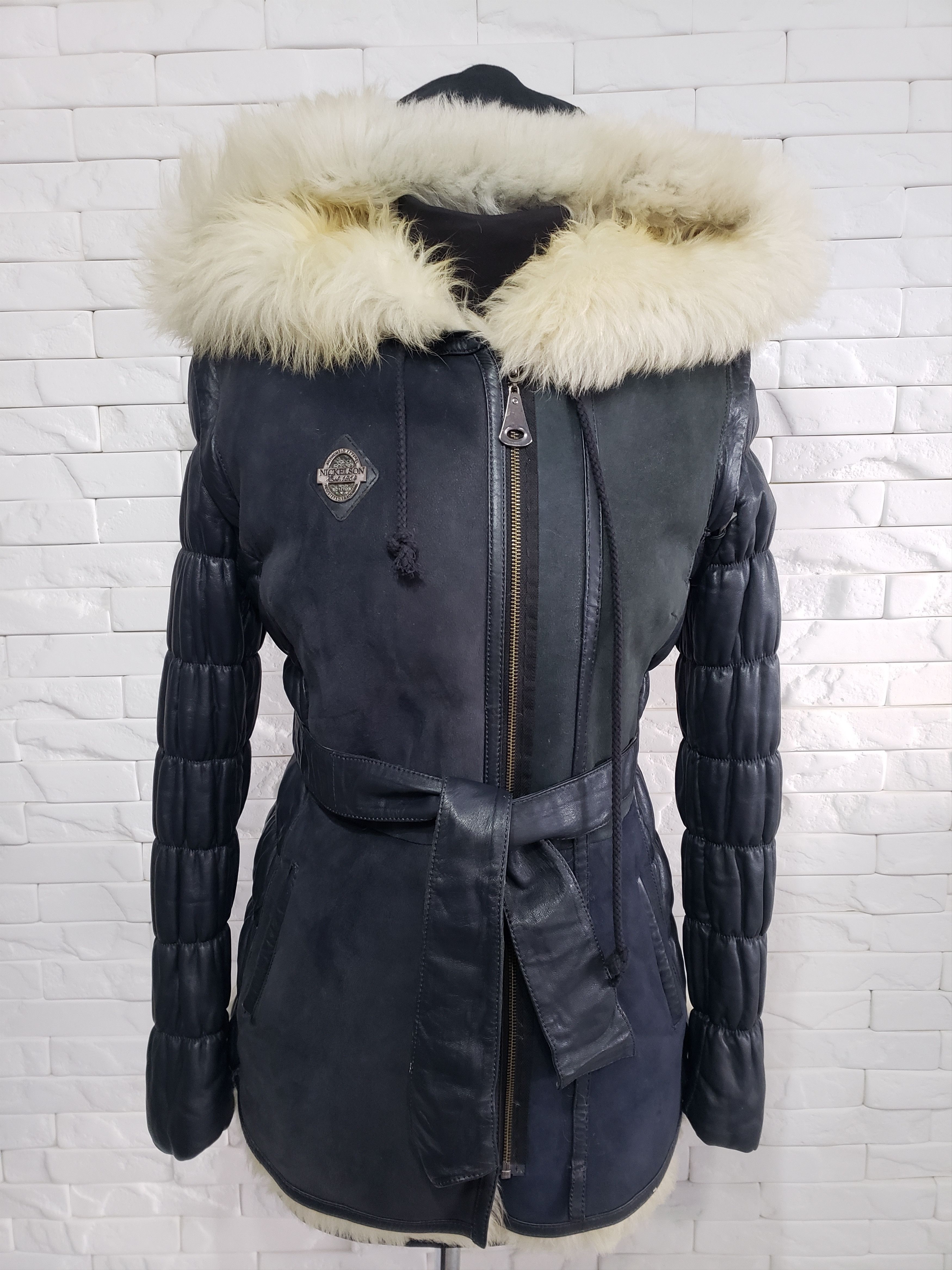 Uniqlo Stylish black women's jacket with a hood. Size M / US 6-8 / IT 42-44 - 1 Thumbnail