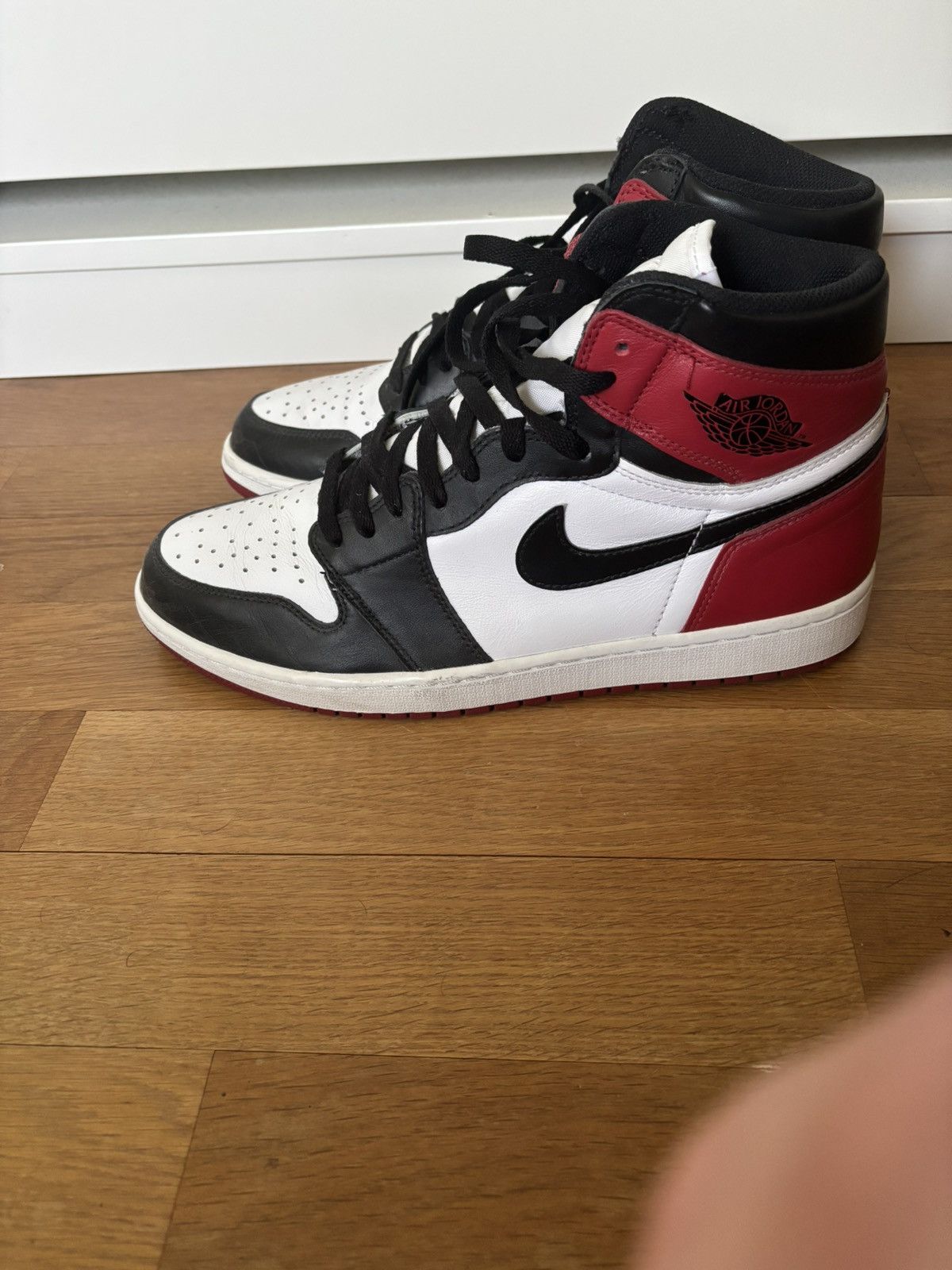 Nike Air Jordan 1 Retro High OG „Black Toe“ 2016 Size US 12 / EU 45 - 5 Thumbnail