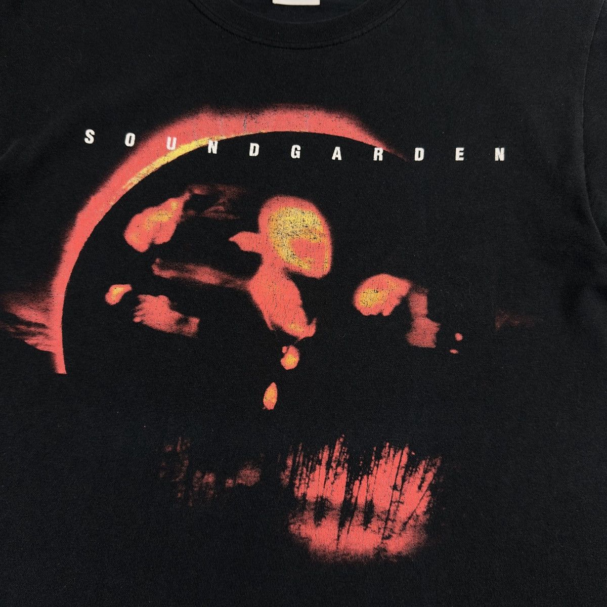 Gildan Vintage Soundgarden Superunknoun Europe Tour 2014 T-Shirt Size US S / EU 44-46 / 1 - 3 Thumbnail