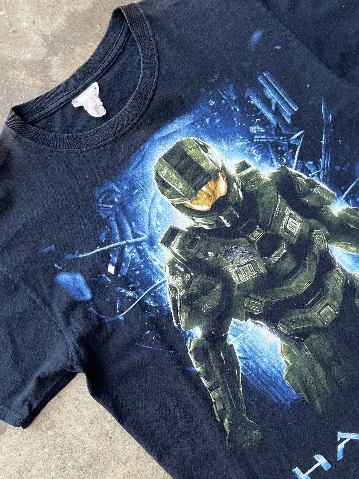 Vintage Vintage 2012 Halo 4 Master Chief Video Game Tee Medium Size US M / EU 48-50 / 2 - 1 Thumbnail