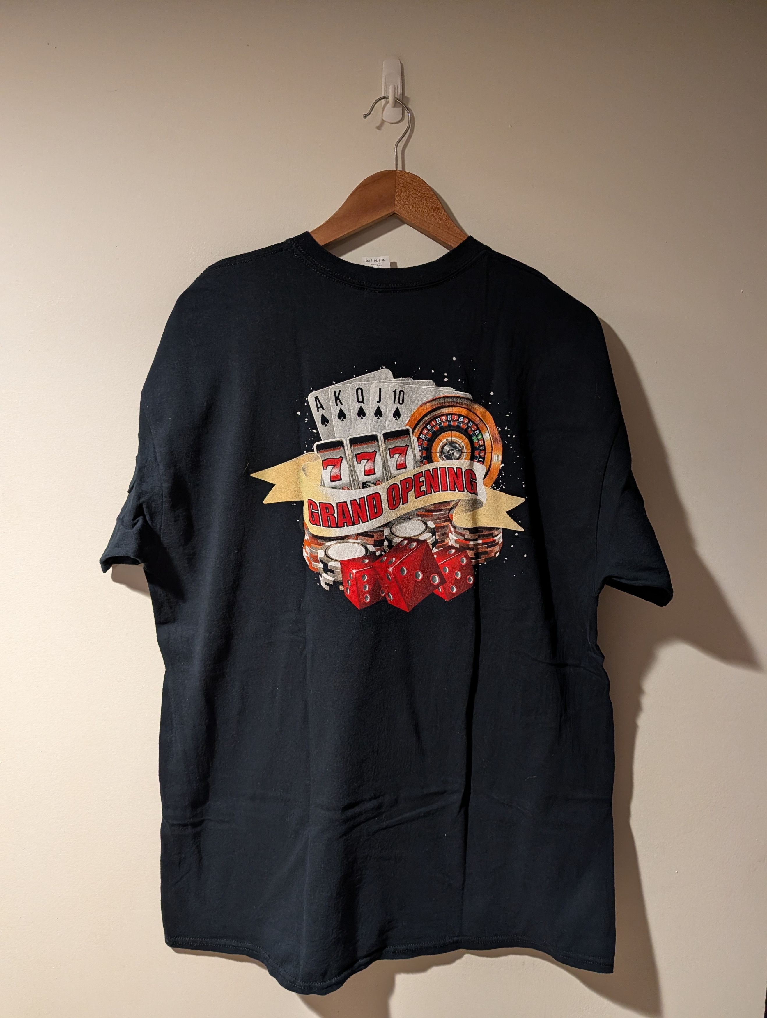 Gildan Vintage Y2K Casino Tigoa Downs Betting Gambling T-Shirt Size US XL / EU 56 / 4 - 1 Thumbnail