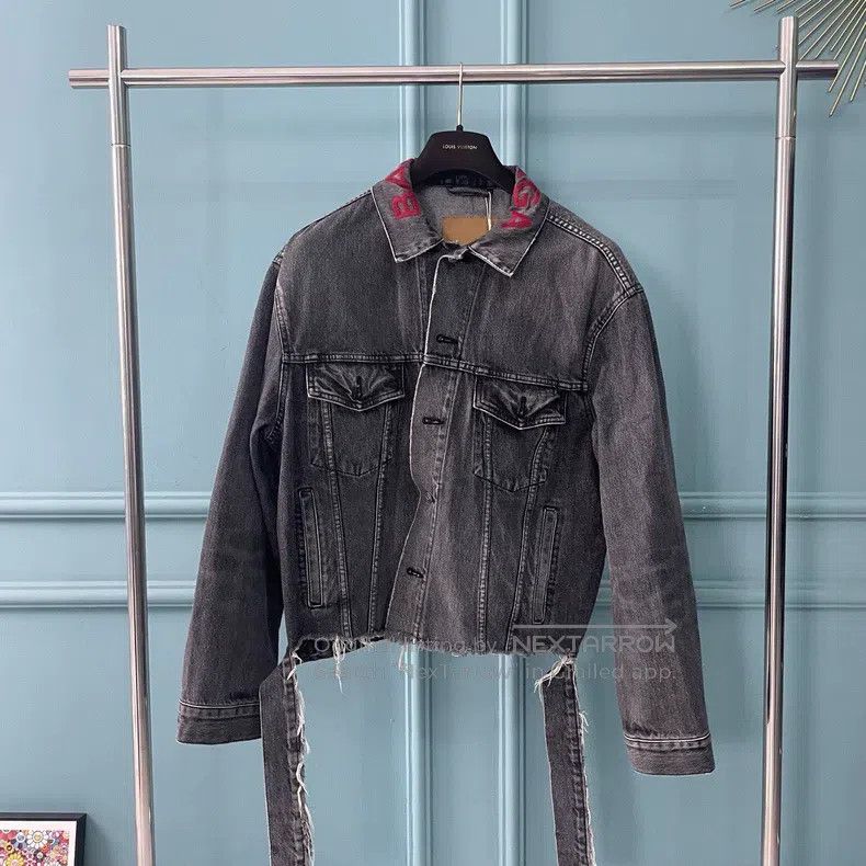 Balenciaga Balenciaga Red collar logo ribbon destroyed jacket Size XXS / US 00 / IT 34 - 1 Thumbnail