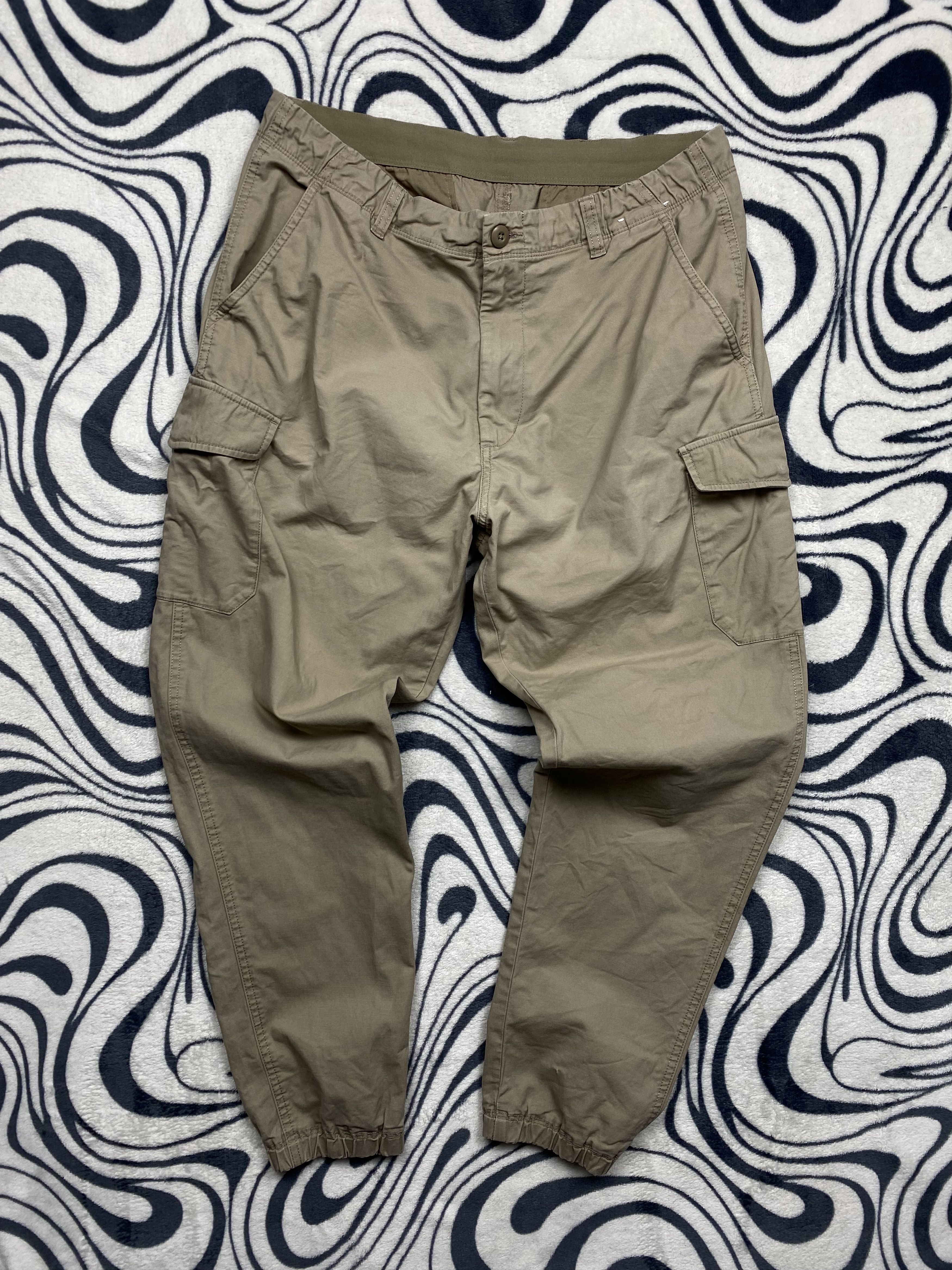 Uniqlo Uniqlo Vintage Mens Cargo Pants Y2K Jogger Size US 34 / EU 50 - 1 Thumbnail