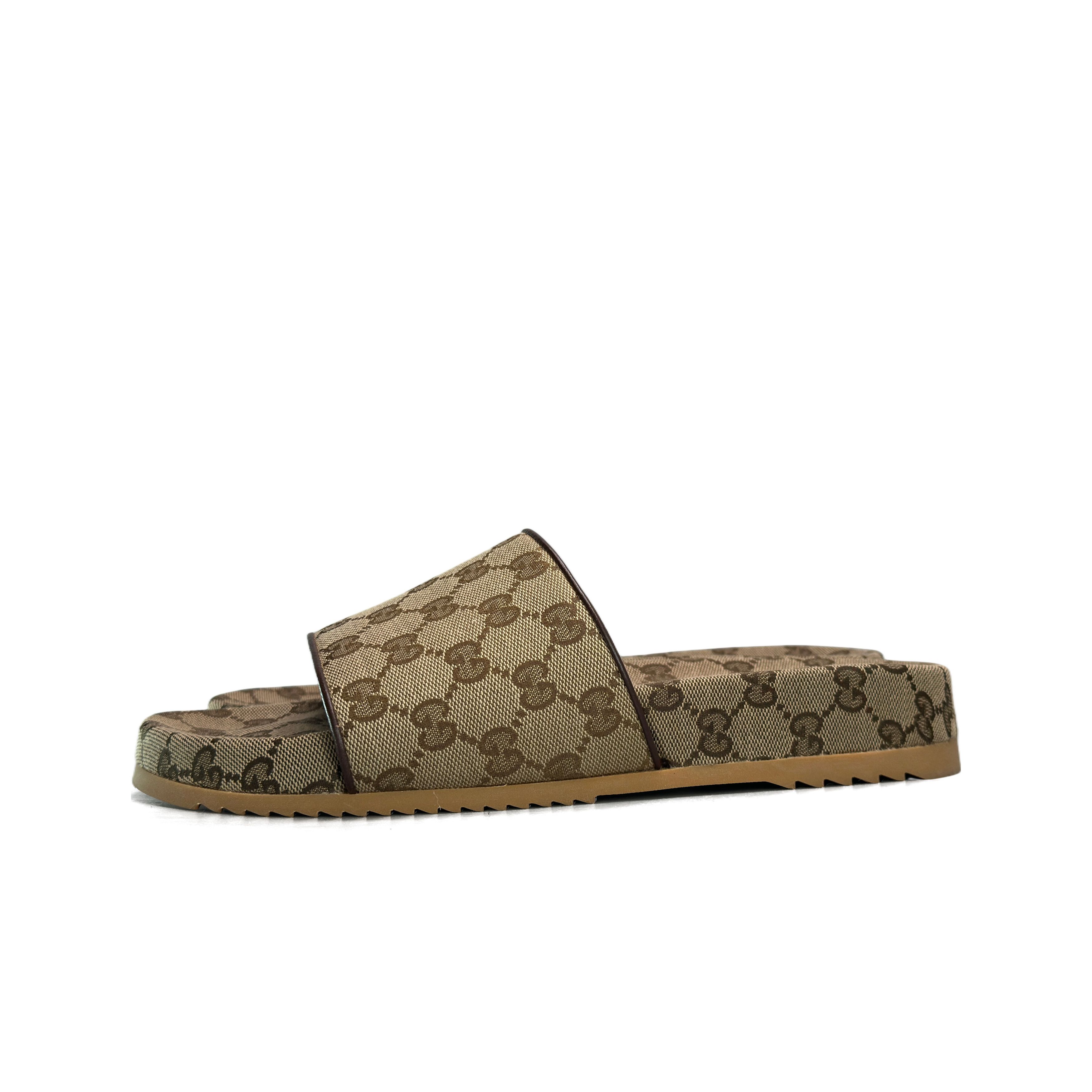 Gucci Gucci GG Supreme Slides Size 9 Size US 9 / EU 42 - 1 Thumbnail