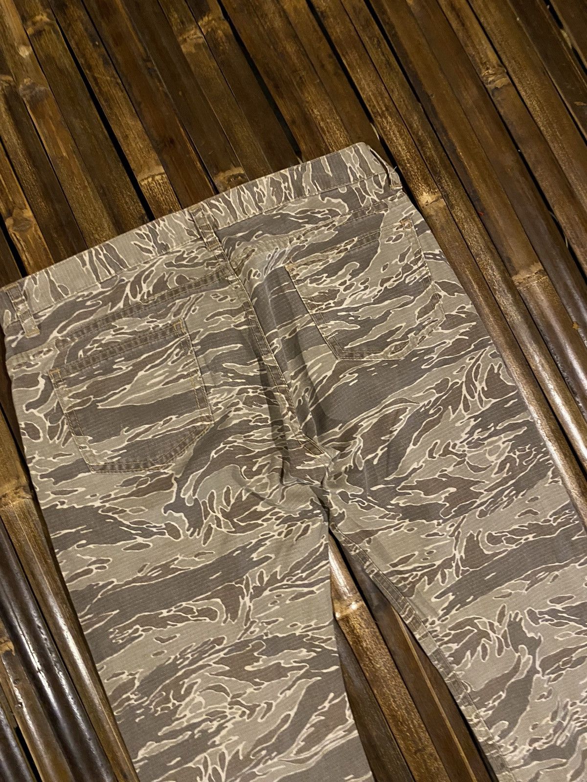 Japanese Brand DMG CAMO PANTS Size US 31 - 4 Thumbnail