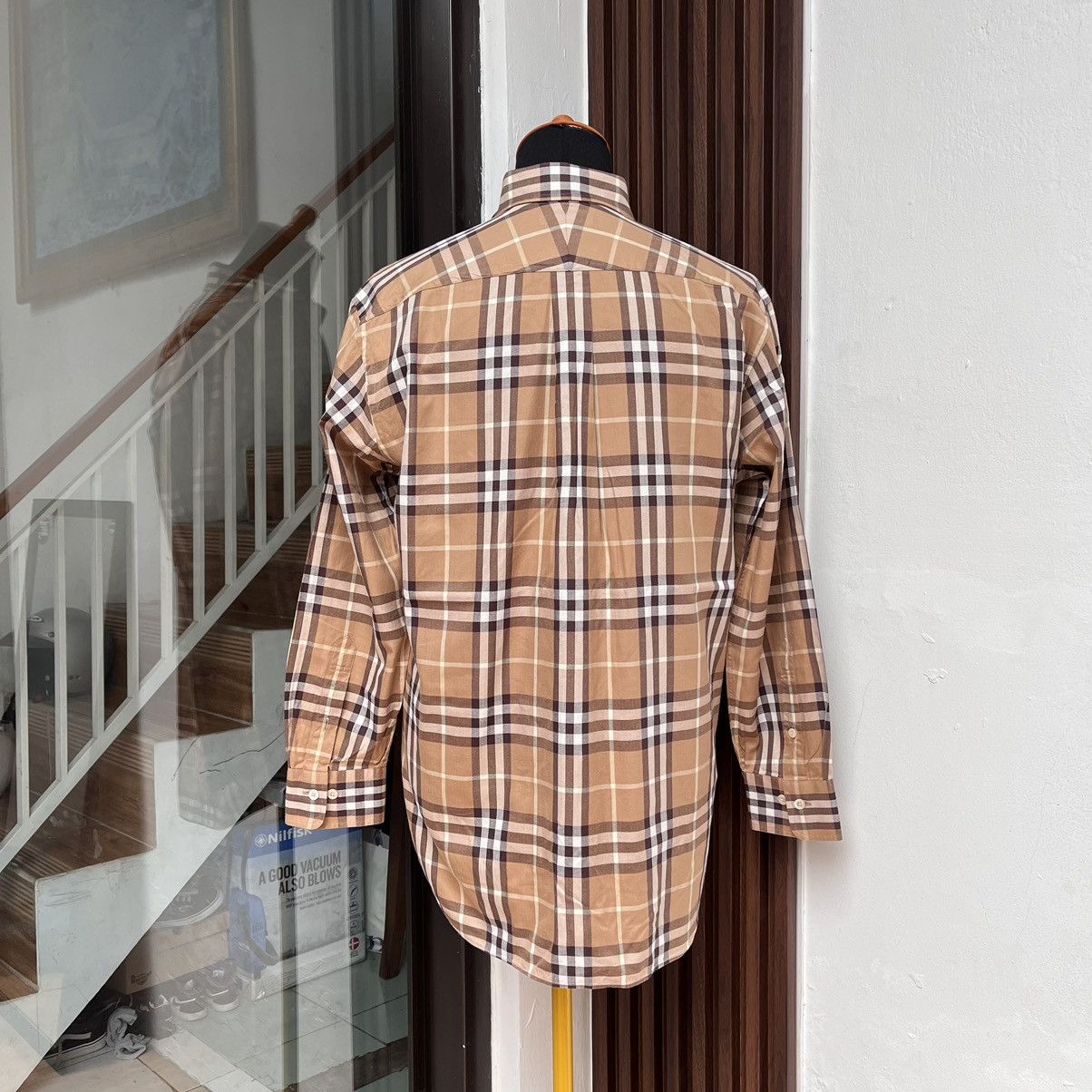 Burberry 2000s BURBERRY OF LONDON Nova Check Button Down Shirt Size US M / EU 48-50 / 2 - 2 Thumbnail