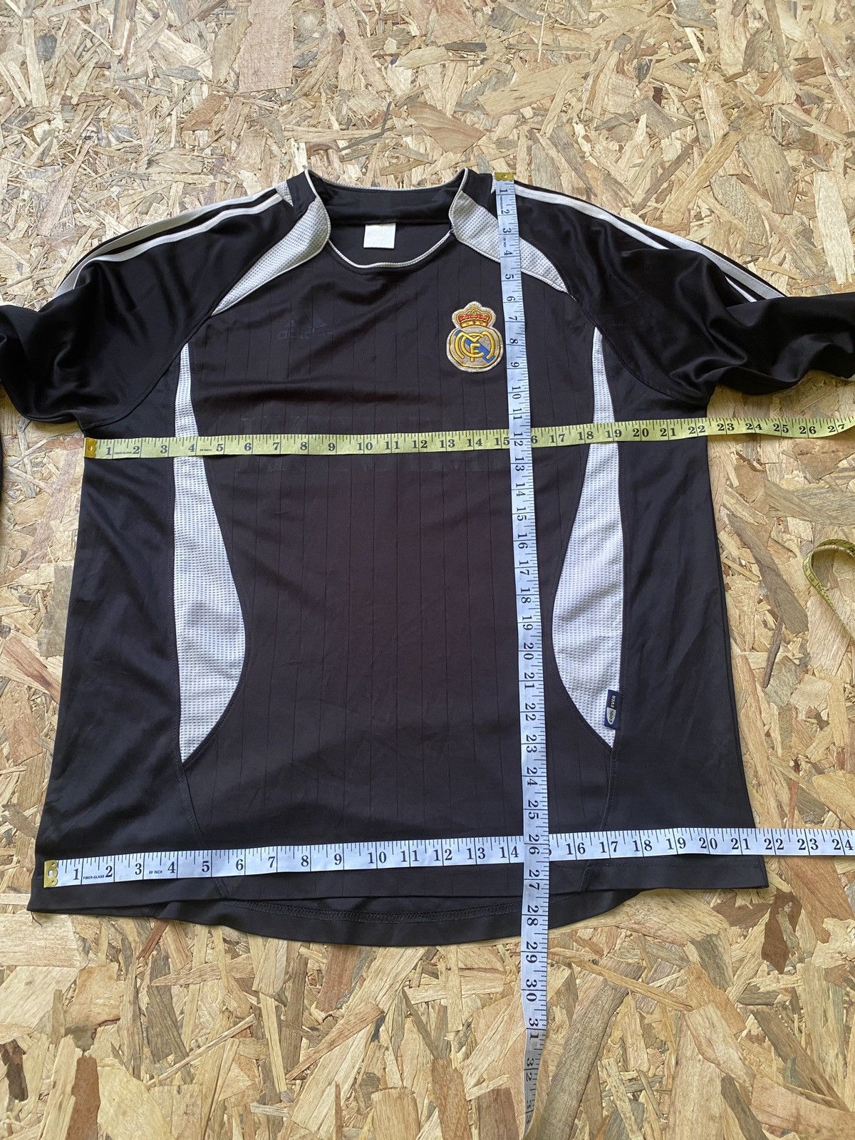 Vintage Vintage real madrid longsleeve jersey Size US M / EU 48-50 / 2 - 14 Thumbnail