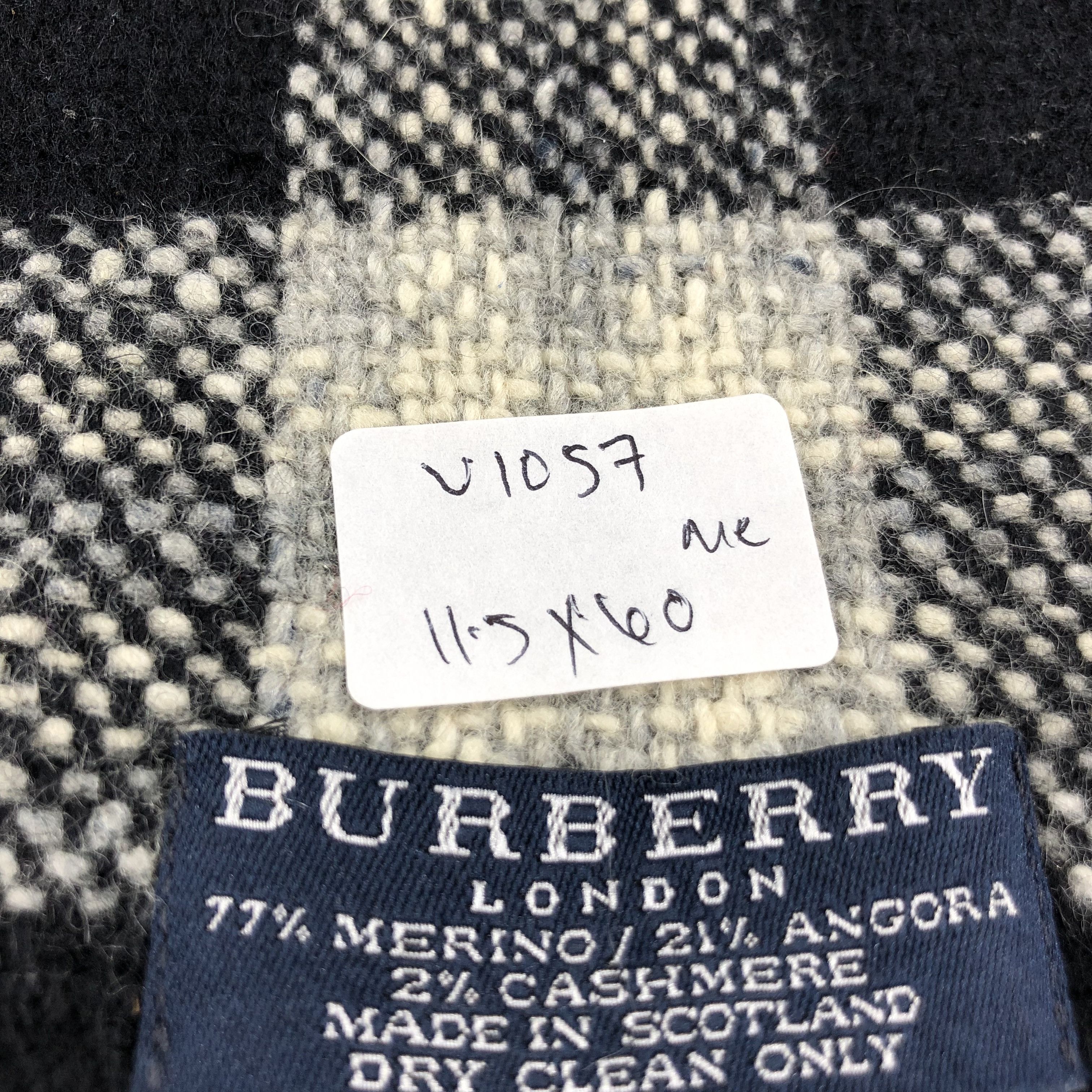 Burberry Burberry Nova Check Merino Scarf Muffler V1057 Size ONE SIZE - 5 Thumbnail