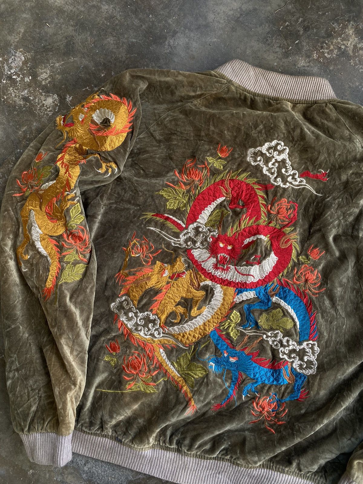 Vintage Vintage Dragon Velvet Souvenir Sukajan Jacket Size US L / EU 52-54 / 3 - 3 Thumbnail