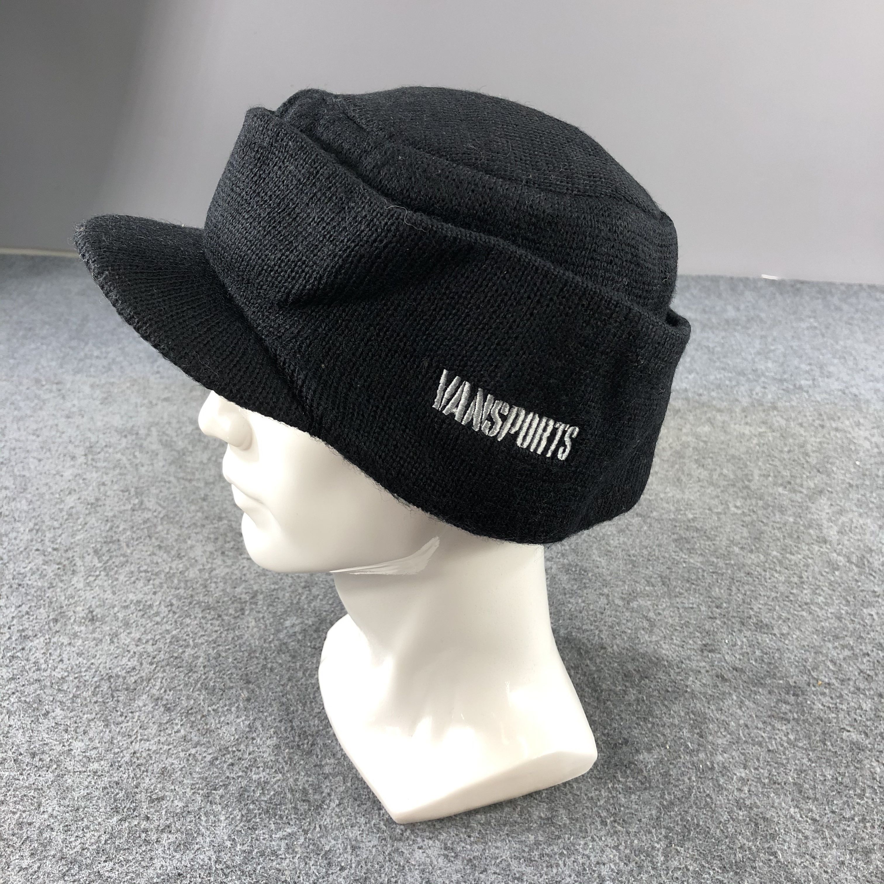 Vans VANSPORTS Beanie Snowcap Snow Hat B454 Size ONE SIZE - 1 Thumbnail