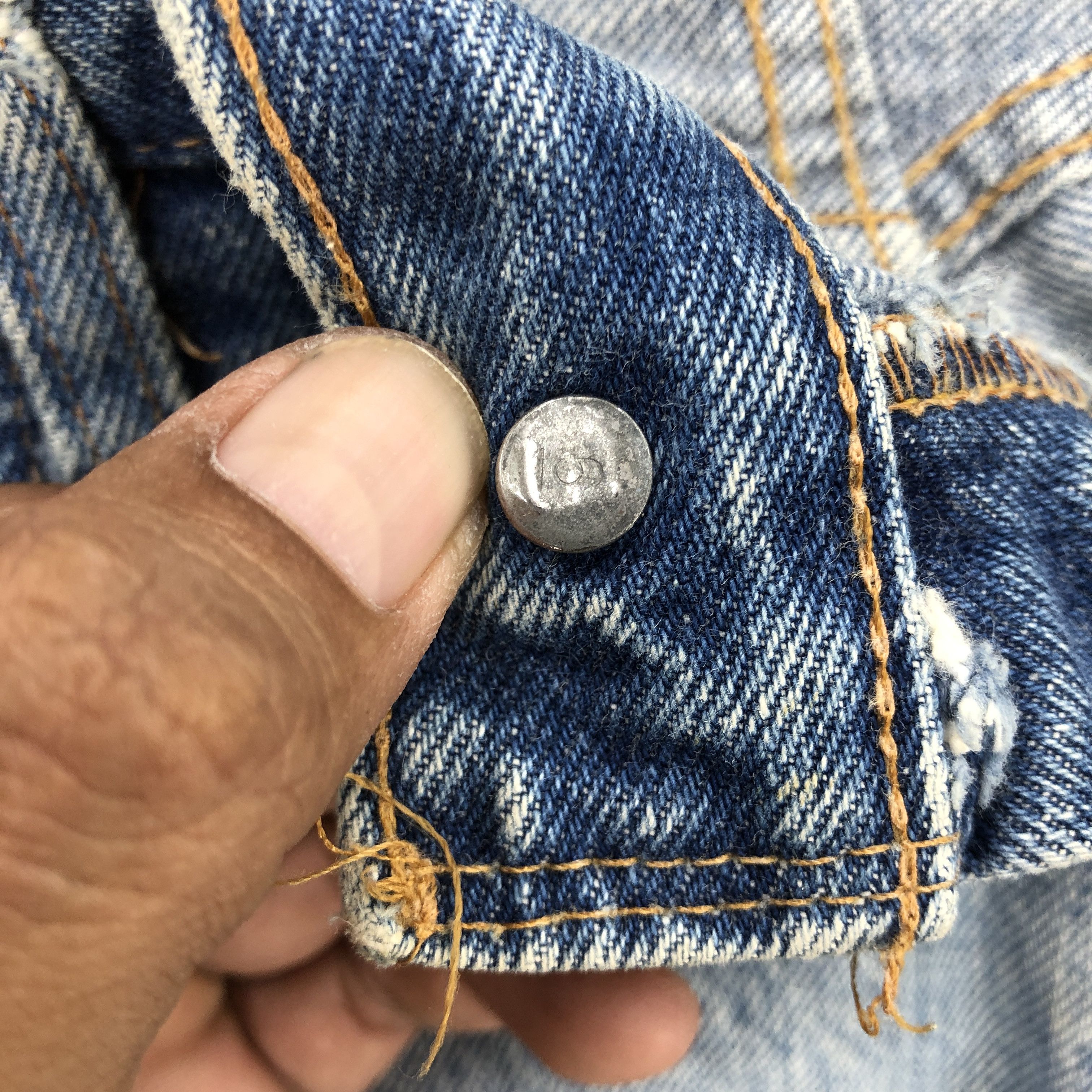 Levi's Vintage Levis 501 Selvedge Button #6 Distressed Jeans Denim Size US 34 / EU 50 - 10 Thumbnail