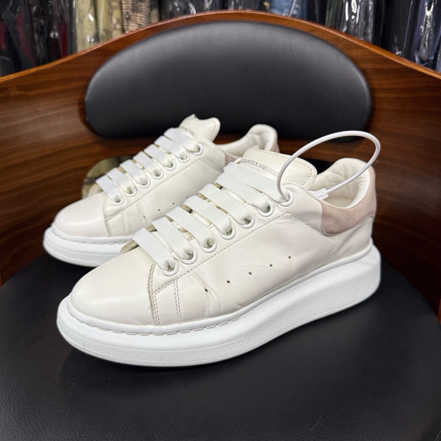 Alexander McQueen Alexander McQueen Pink Lowtop Sneakers 37 Women Size US 6.5 / IT 36.5 - 1 Thumbnail