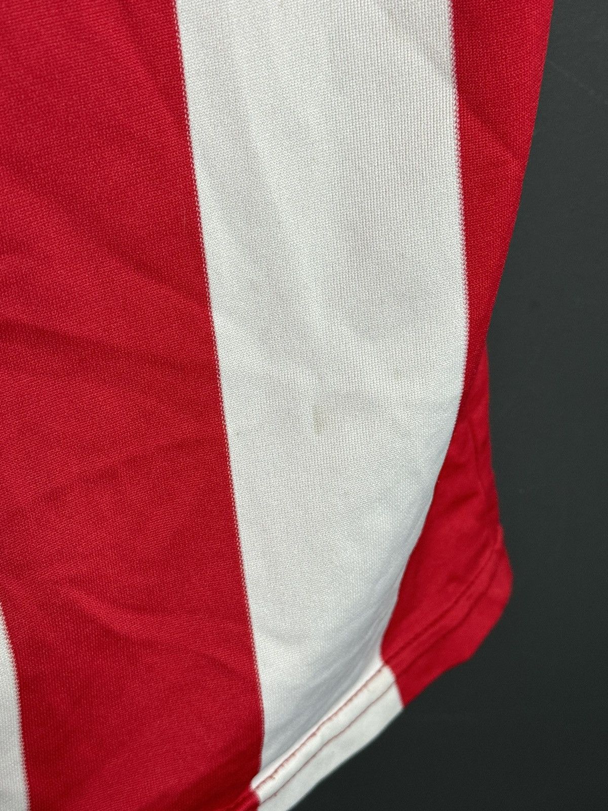Other Southampton 03/05 Home Football Jersey Size US M / EU 48-50 / 2 - 14 Thumbnail