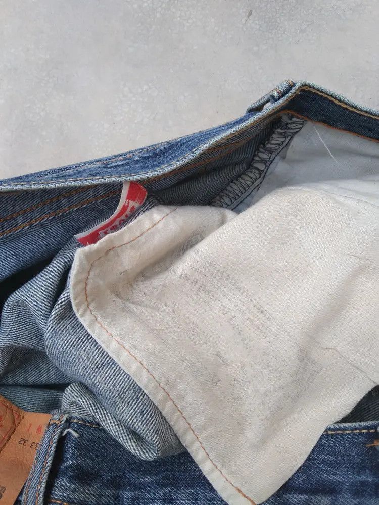 Levi's Vintage Levi's 501 Distressed Jeans 33x32 Size US 33 - 7 Thumbnail