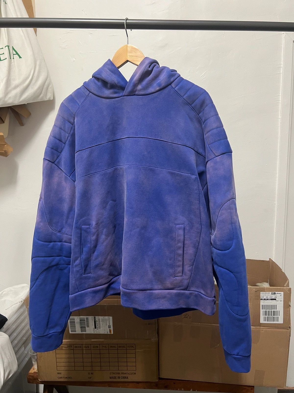 Who Decides War Armour hooded sweatshirt Size US L / EU 52-54 / 3 - 1 Thumbnail