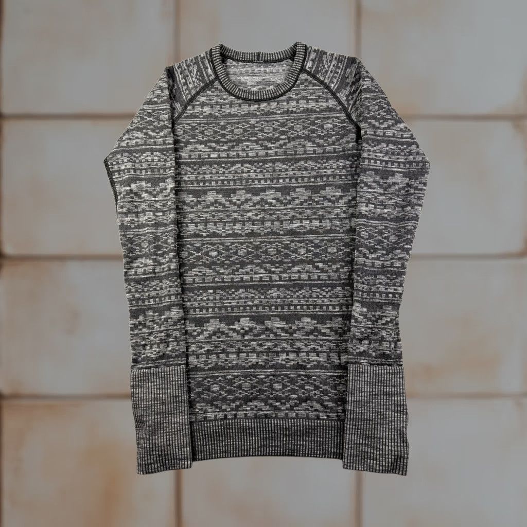Lululemon Lululemon Shirt Womens Small Gray Fair Isle Pullover Long Sleeve Crew Neck Holiday Winter T-Shirt Modern Athletic Size S / US 4 / IT 40 - 1 Thumbnail