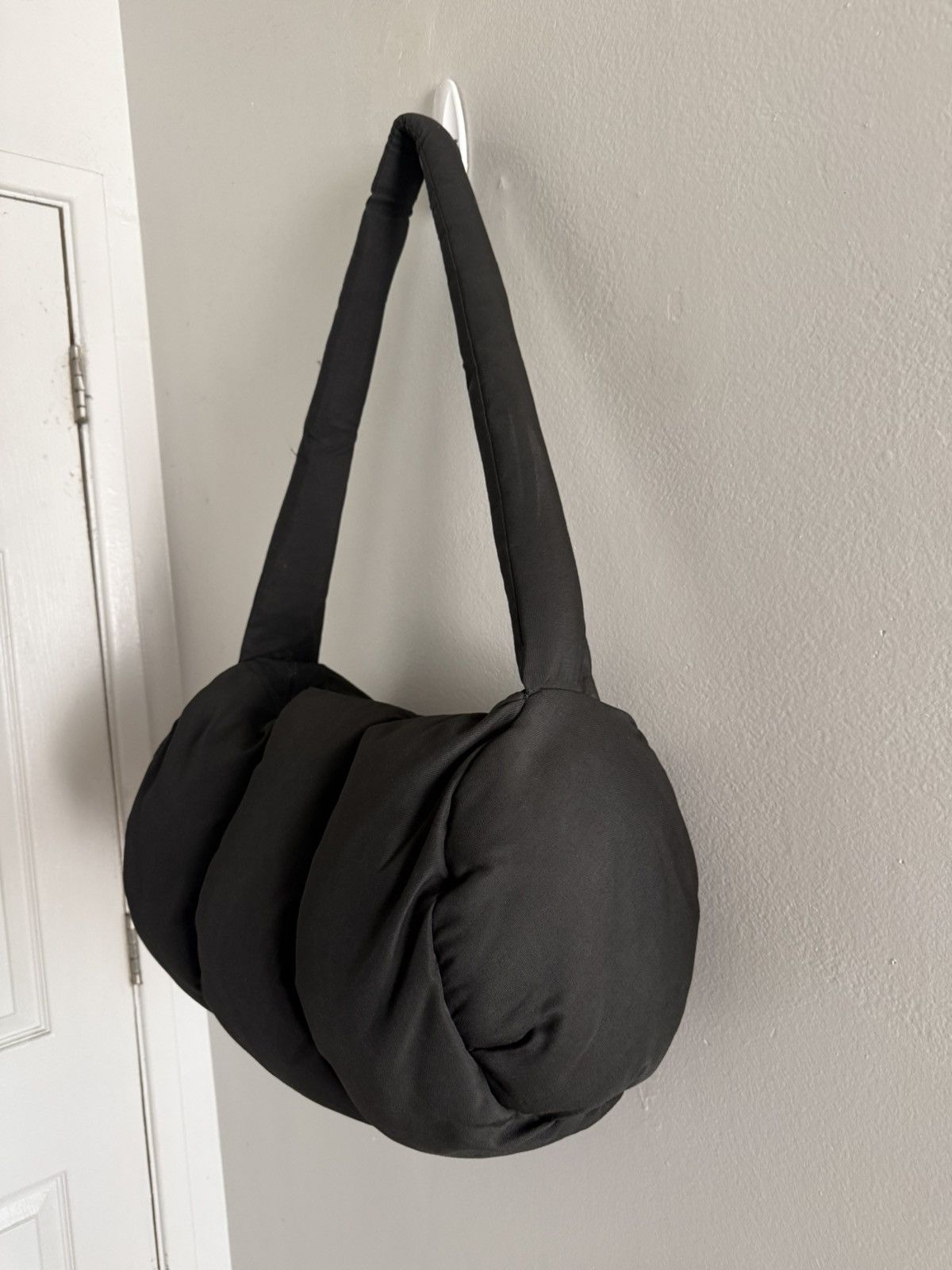 Other Roy Michael Padded Puffer Satin-Lined Duffel Bag Black Yeezy Size ONE SIZE - 9 Thumbnail