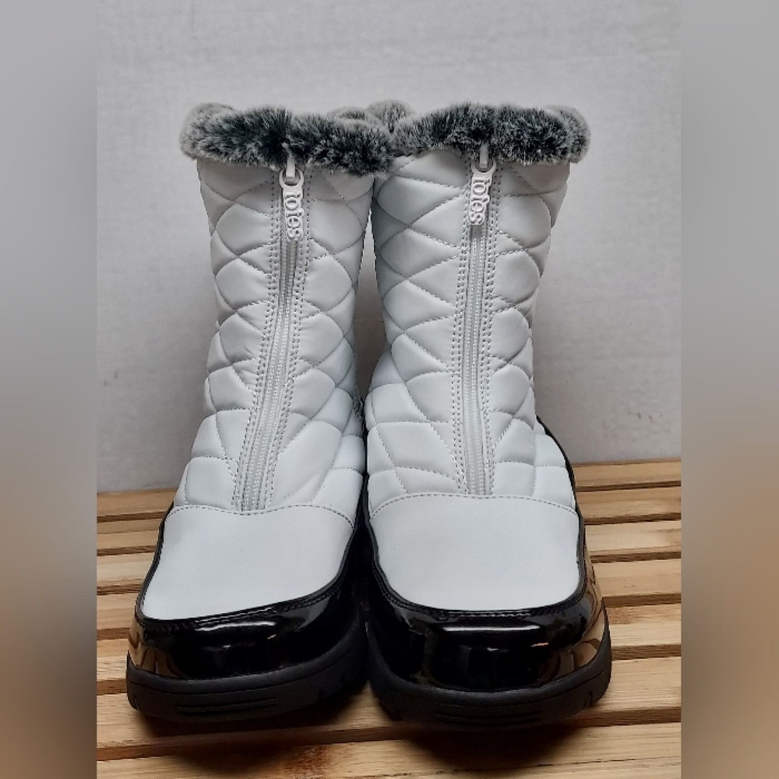 Toteme TOTES Womens White & Black Pull On Winter Boots Size 10M Size US 10 / IT 40 - 5 Thumbnail