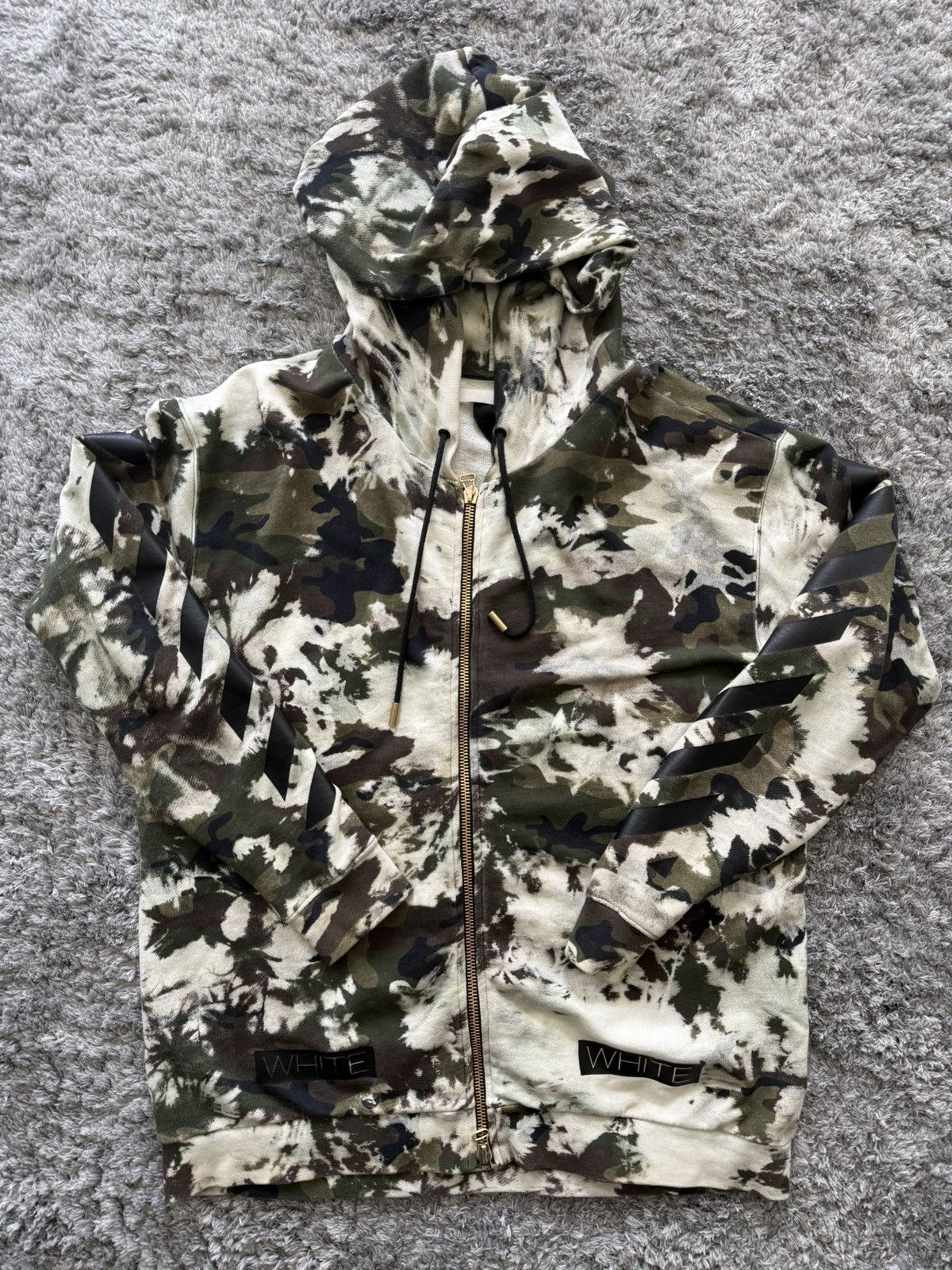 Off-White Off white Vintage Camo Zip Up Hoodie size S Size US S / EU 44-46 / 1 - 1 Thumbnail