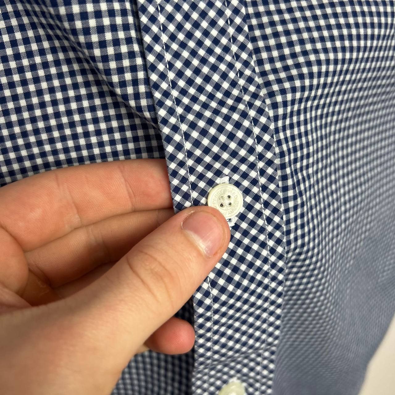 Fred Perry Mens Fred Perry Small logo streetwear basic button shirt Size US S / EU 44-46 / 1 - 7 Thumbnail