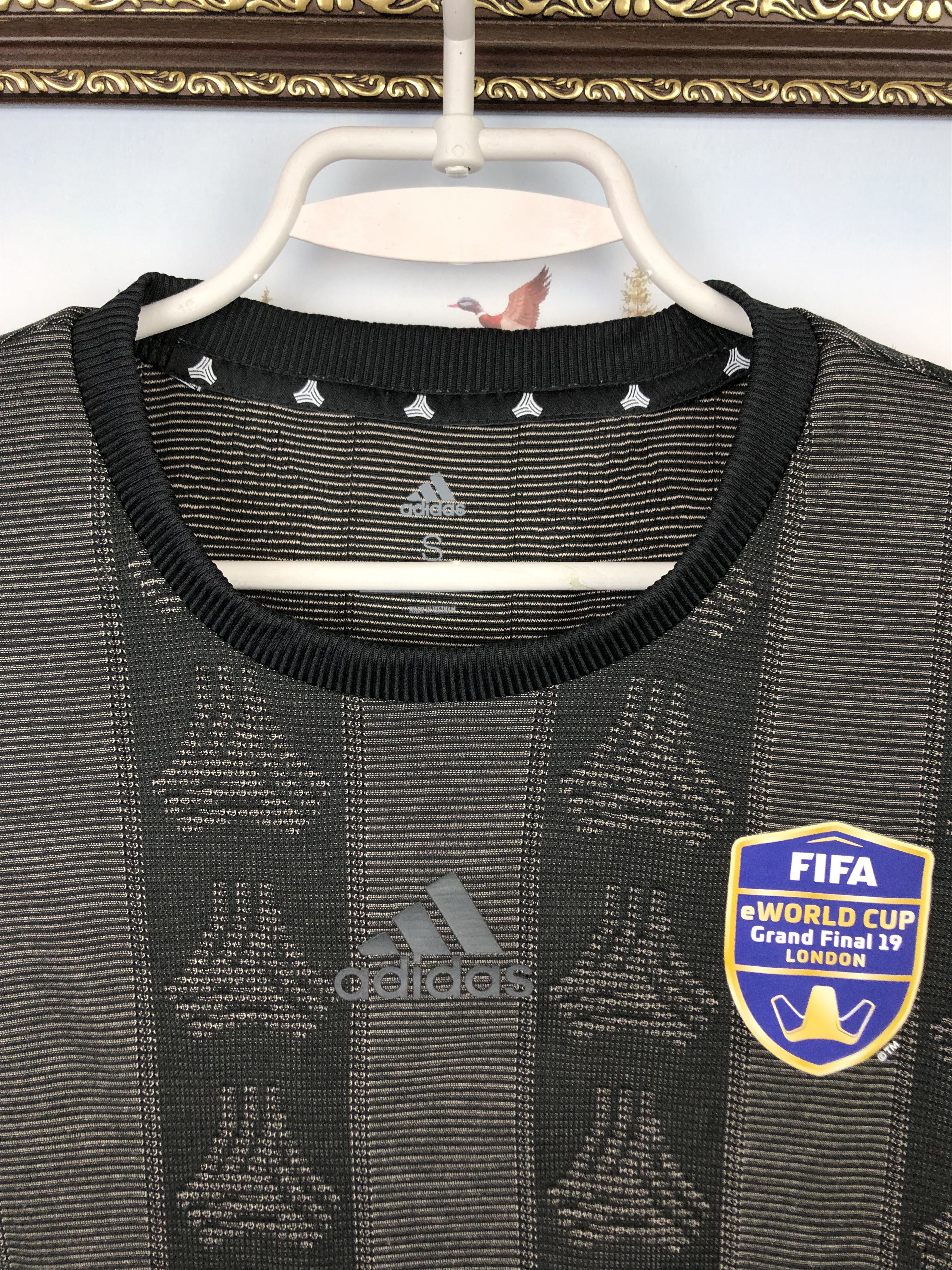 Adidas Adidas FIFA eWorld Cup London Football Shirt Soccer Jersey Size US S / EU 44-46 / 1 - 4 Thumbnail