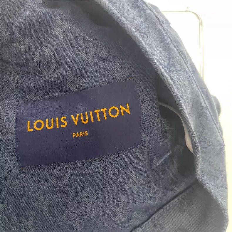 Louis Vuitton louis vuitton Blue denim jacket with full logo jacket 2501 Size US S / EU 44-46 / 1 - 6 Thumbnail