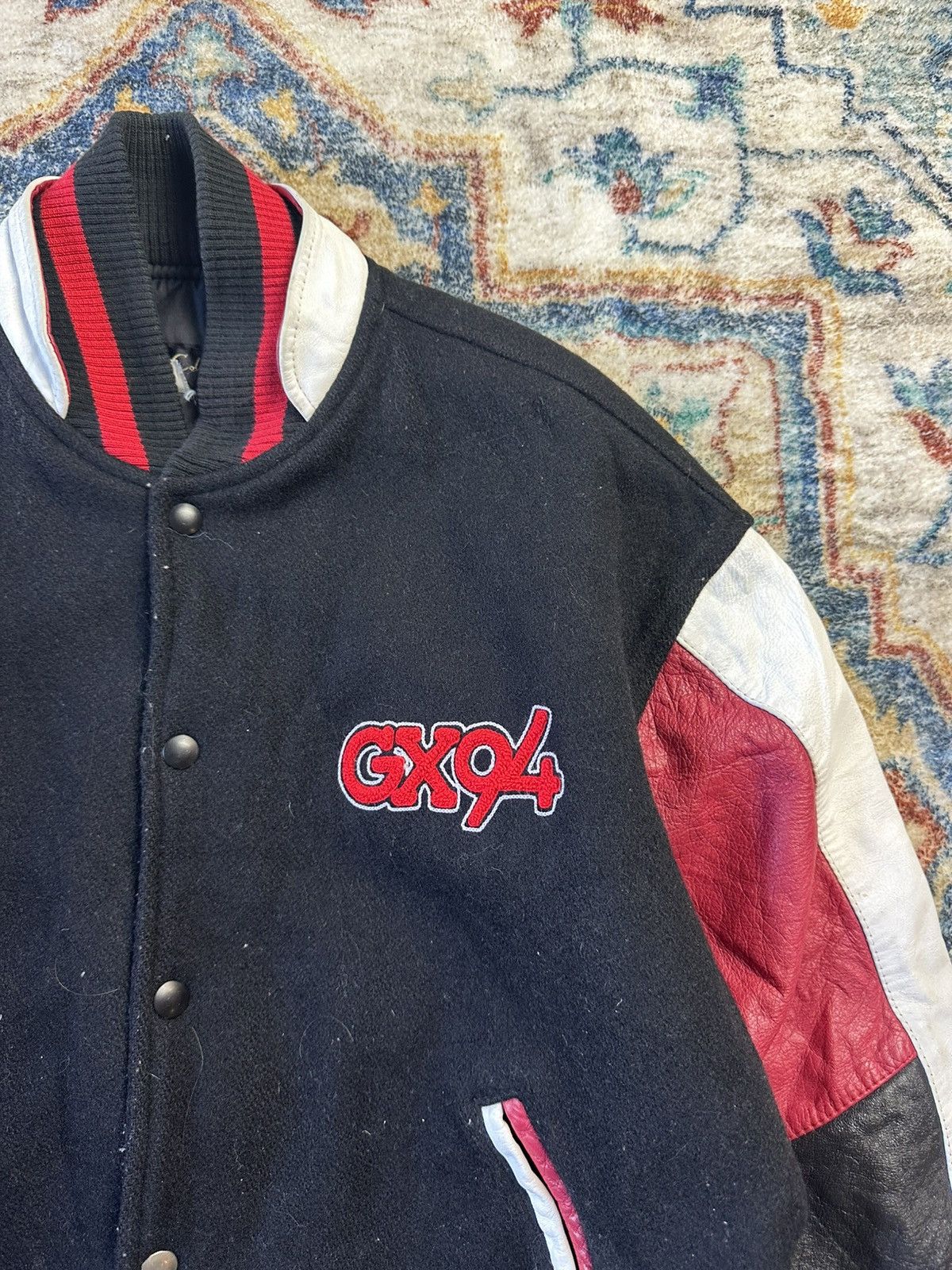 Vintage Vintage GX94 Wolf Varsity Jacket Small Size US S / EU 44-46 / 1 - 4 Thumbnail