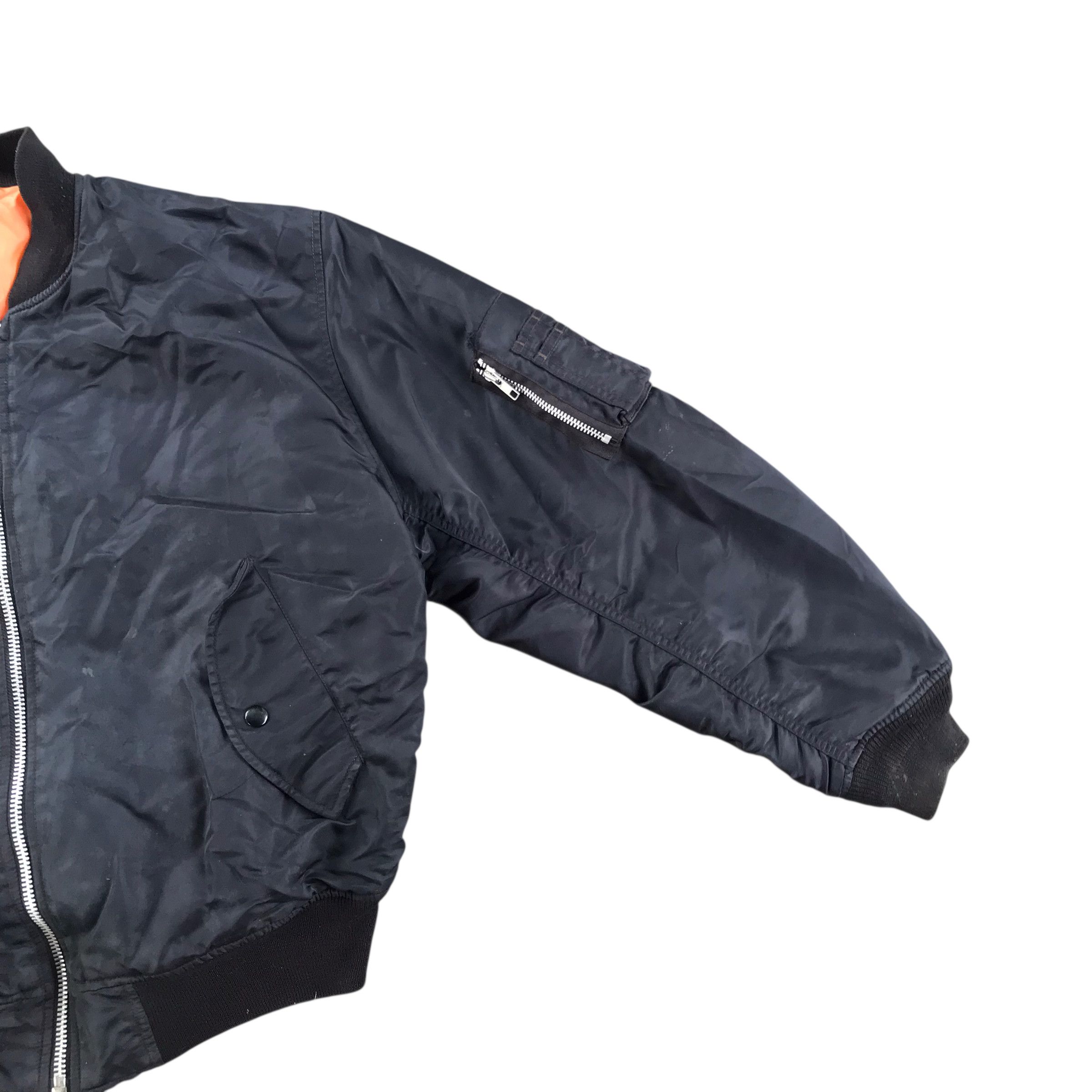 Uniqlo Vintage Uniqlo MA 1 Bomber Jacket Size US M / EU 48-50 / 2 - 3 Thumbnail