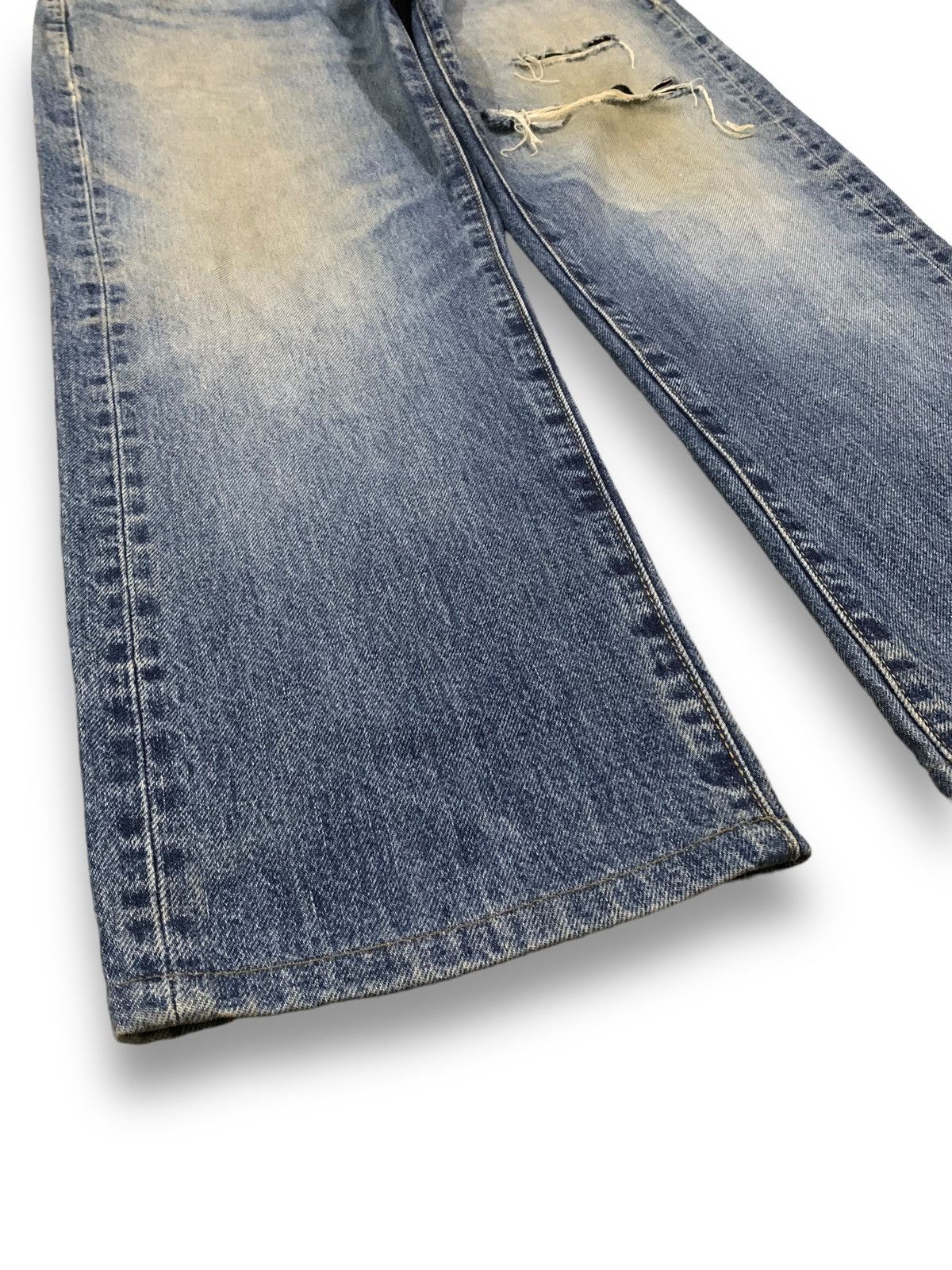 Uniqlo Vintage Uniqlo Dirt Mud Wash Straight Leg Distressed Jeans Size US 33 - 8 Thumbnail