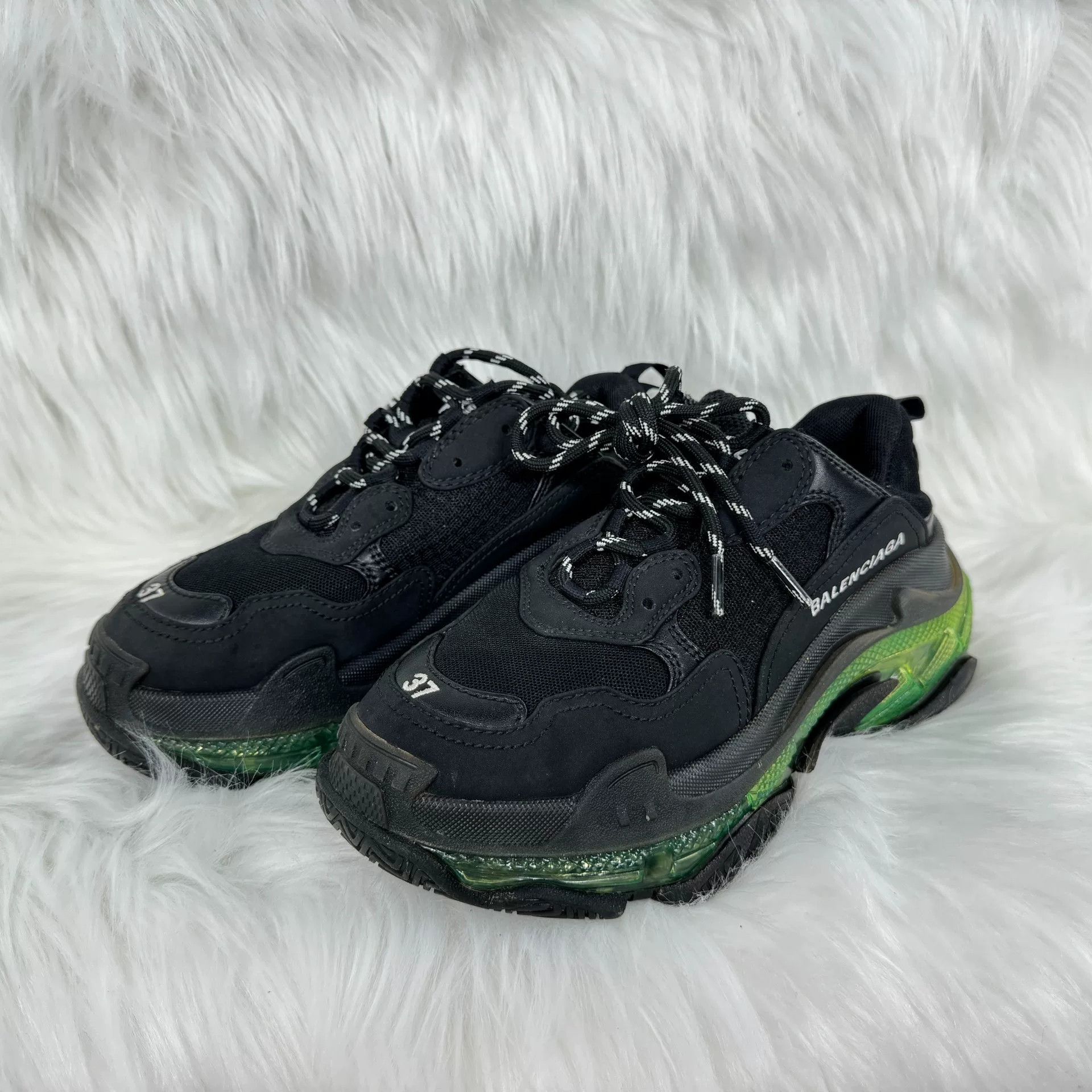 Balenciaga Balenciaga Triple S Women's Sneakers Size US 6 / IT 36 - 1 Thumbnail