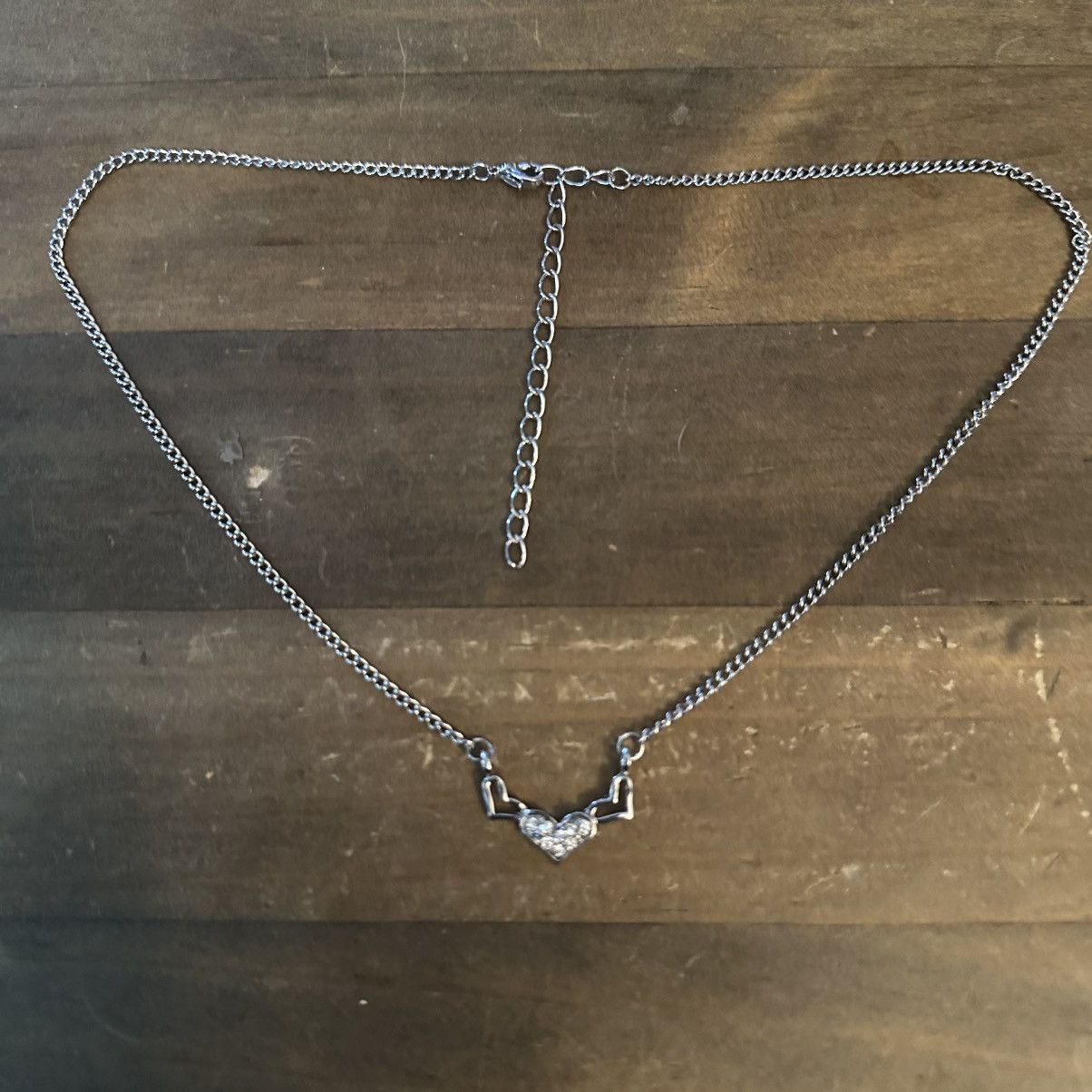 Other Silver tone triple heart necklace Size ONE SIZE - 2 Thumbnail