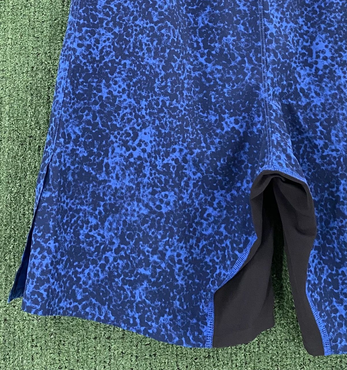 Lululemon Lululemon Assert Cannonball Unlined Shorts Men’s Small Size US 31 - 7 Thumbnail