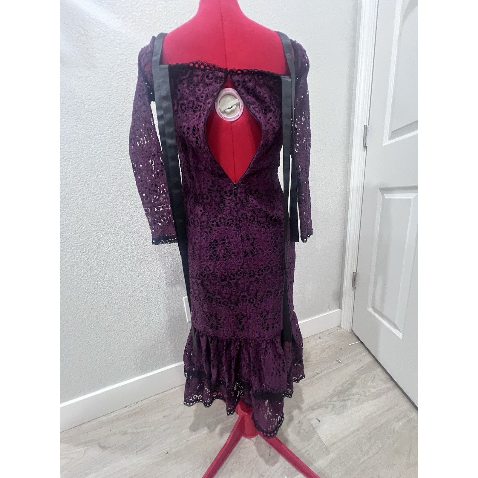 ALEXIS Alexis Laced Dress With Shoulder Tie Straps Long Sleeves Size S / US 4 / IT 40 - 4 Thumbnail