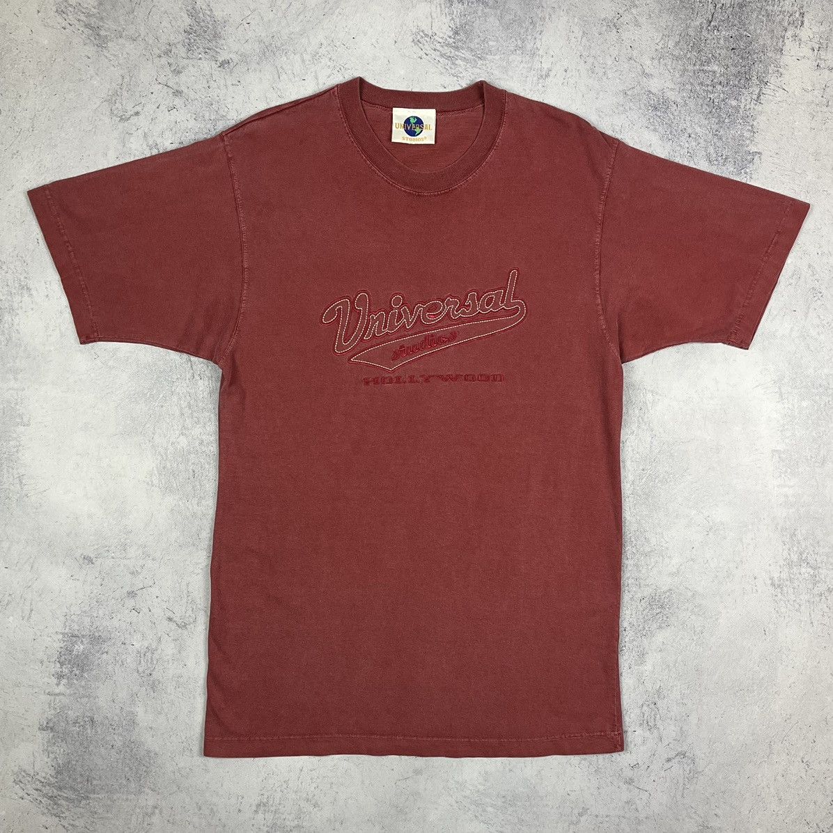 Universal Studios Vintage Universal Studios big logo movie T Shirt 90’s Size US M / EU 48-50 / 2 - 2 Thumbnail