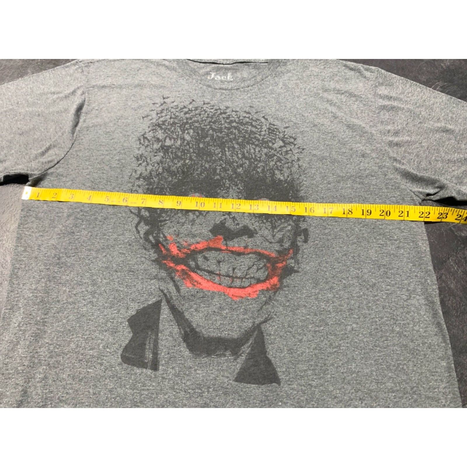 Vintage VINTAGE Jack Of All Trades Batman Joker Graffiti T-Shirt Gray Large Mens Size US L / EU 52-54 / 3 - 7 Thumbnail