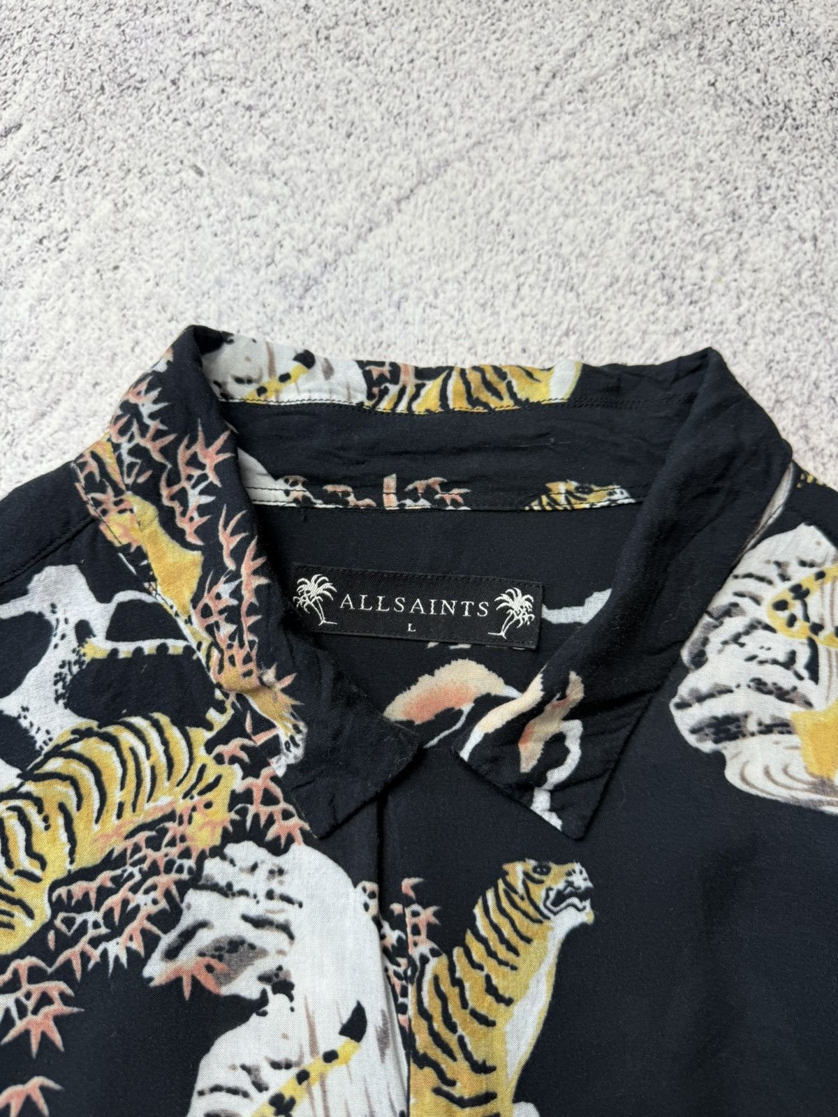 Allsaints Vintage Allsaints Viscose Tiger Crazy Print Y2K Hawaii Shirt Size US L / EU 52-54 / 3 - 9 Thumbnail