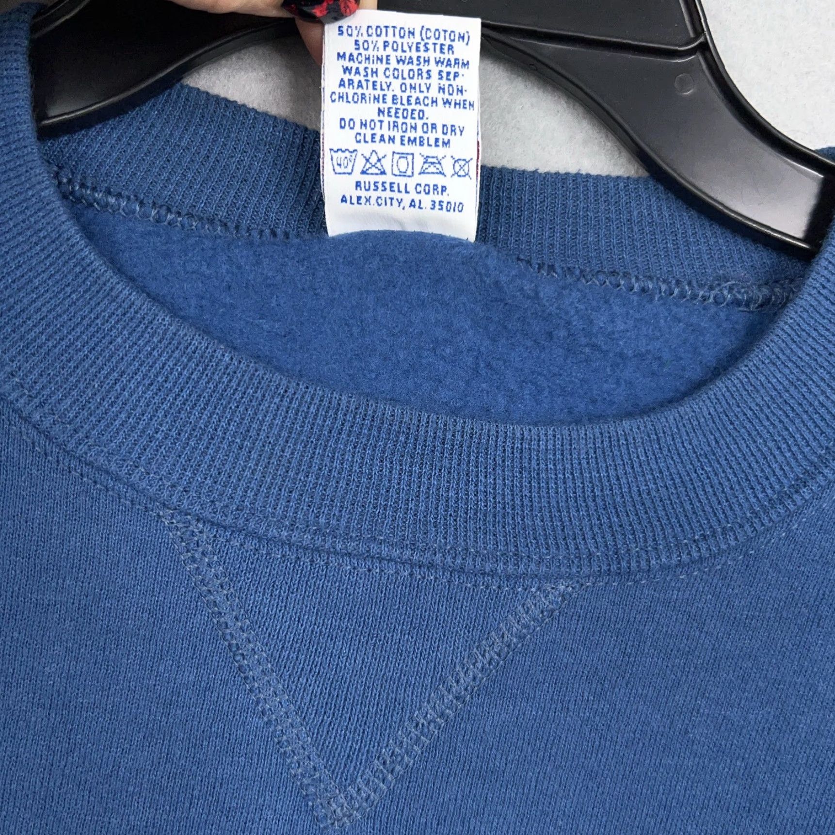 Russell Athletic VINTAGE Russell Army Sweatshirt Mens XL Blue Crewneck 50/50 Made USA 90s Pullover Sweatshirt Mens XL Blue 90s Russell Athletic Crewneck Pullover Size US XL / EU 56 / 4 - 6 Thumbnail
