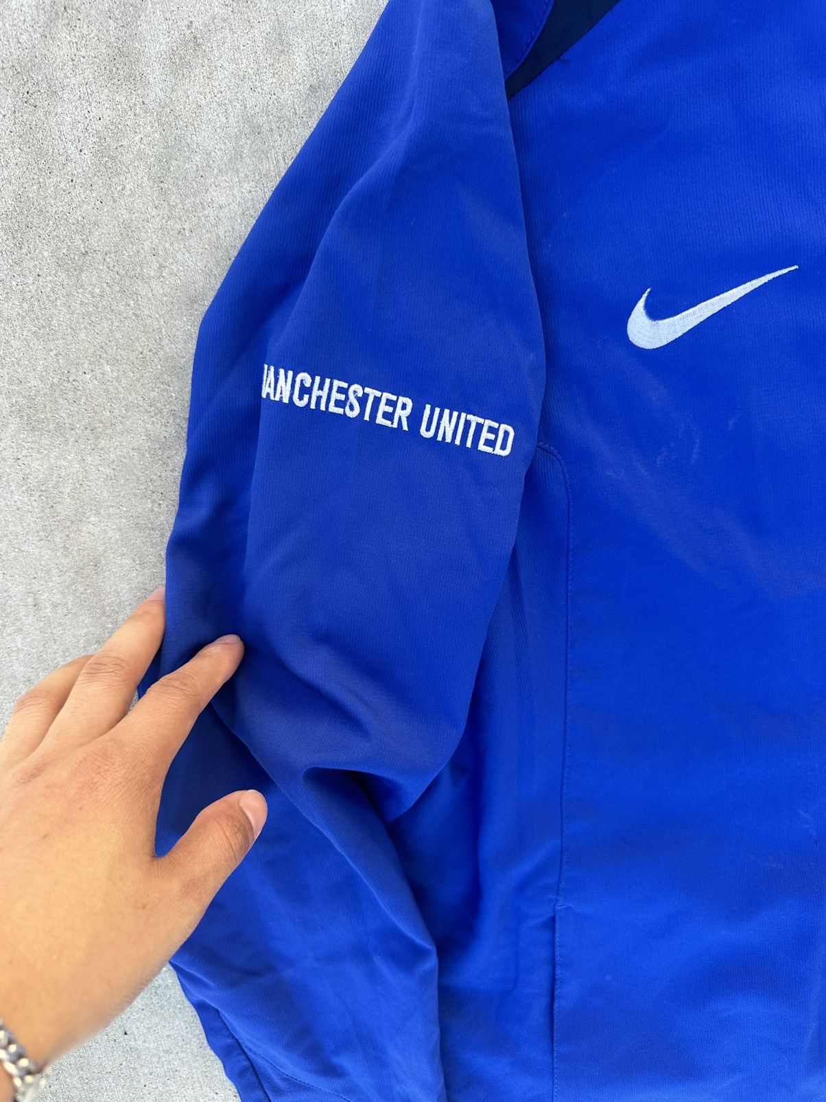 Vintage MANCHESTER UNITED 2005-06 FULL ZIP TRAINING JACKET (S) Size US S / EU 44-46 / 1 - 4 Thumbnail