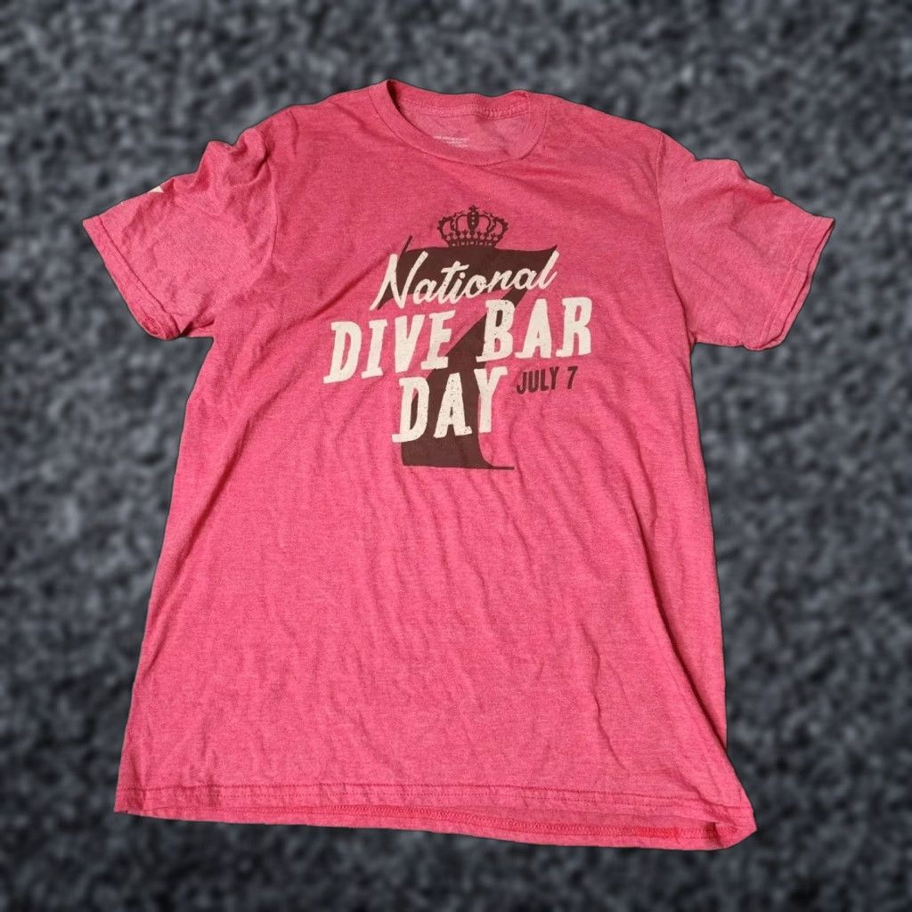 Vintage Vintage Seagrams 7 Whiskey Bar Day T-Shirt Women M Red Cotton Casual Size M / US 6-8 / IT 42-44 - 1 Thumbnail