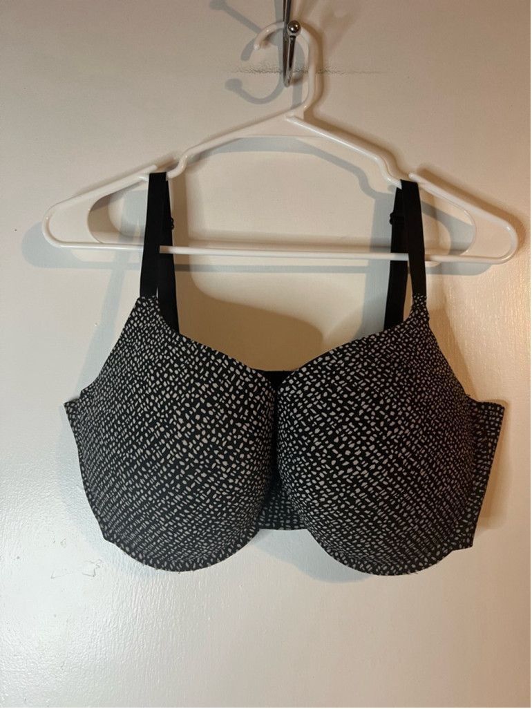 Other Women's Adrienne Vittadini Bra Size 40D Black Size ONE SIZE - 1 Thumbnail
